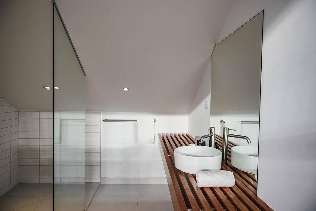 Apollo Bay House