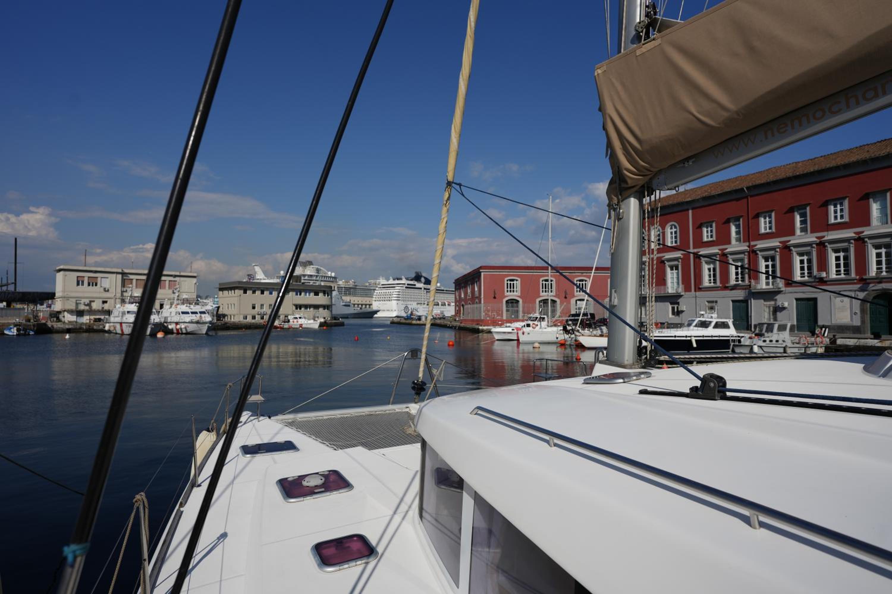 catamarano Dory