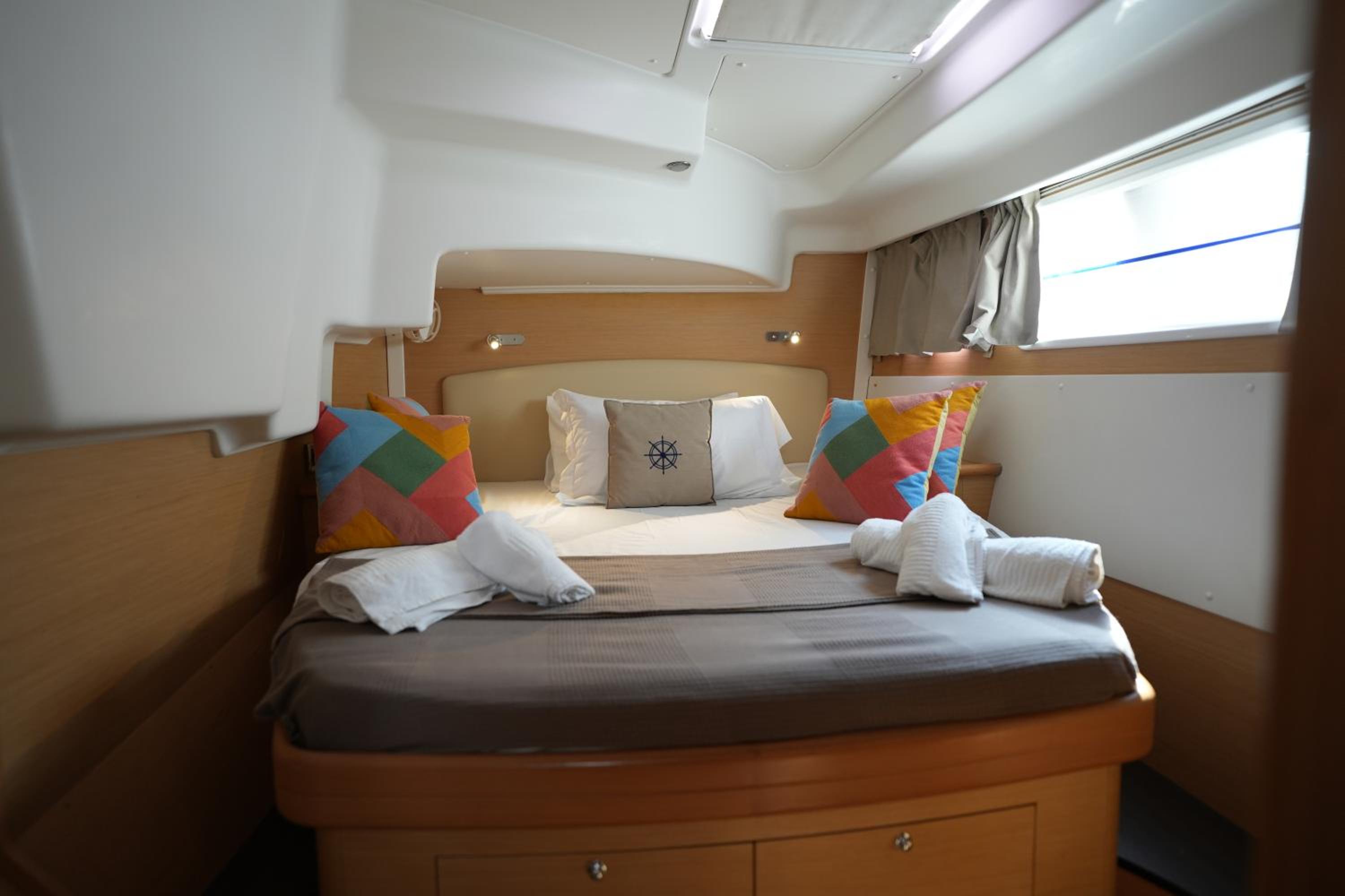 catamarano Dory