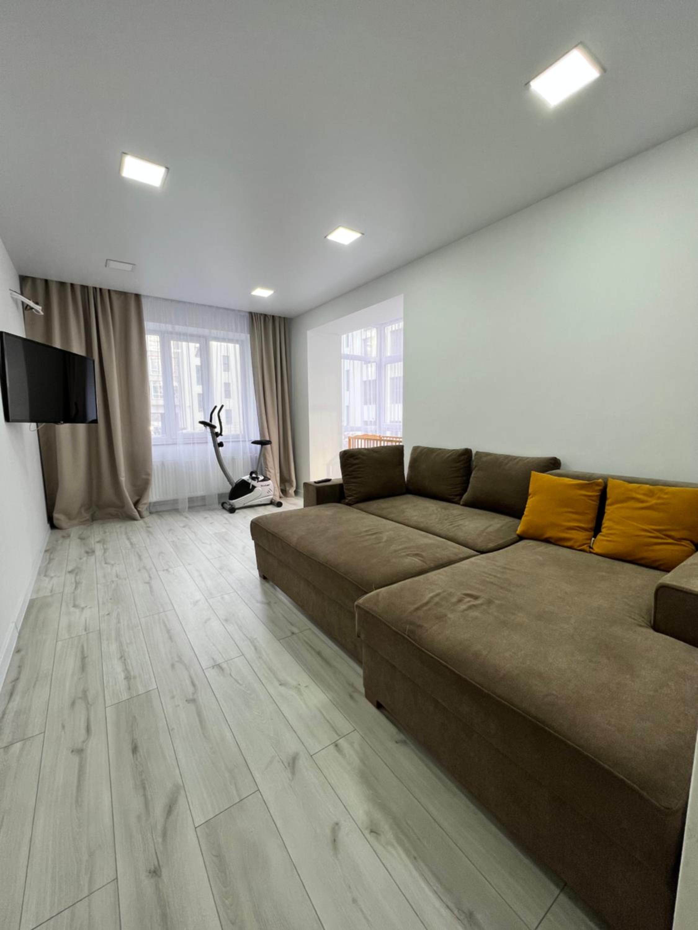 Gold Apartment Vysochana18