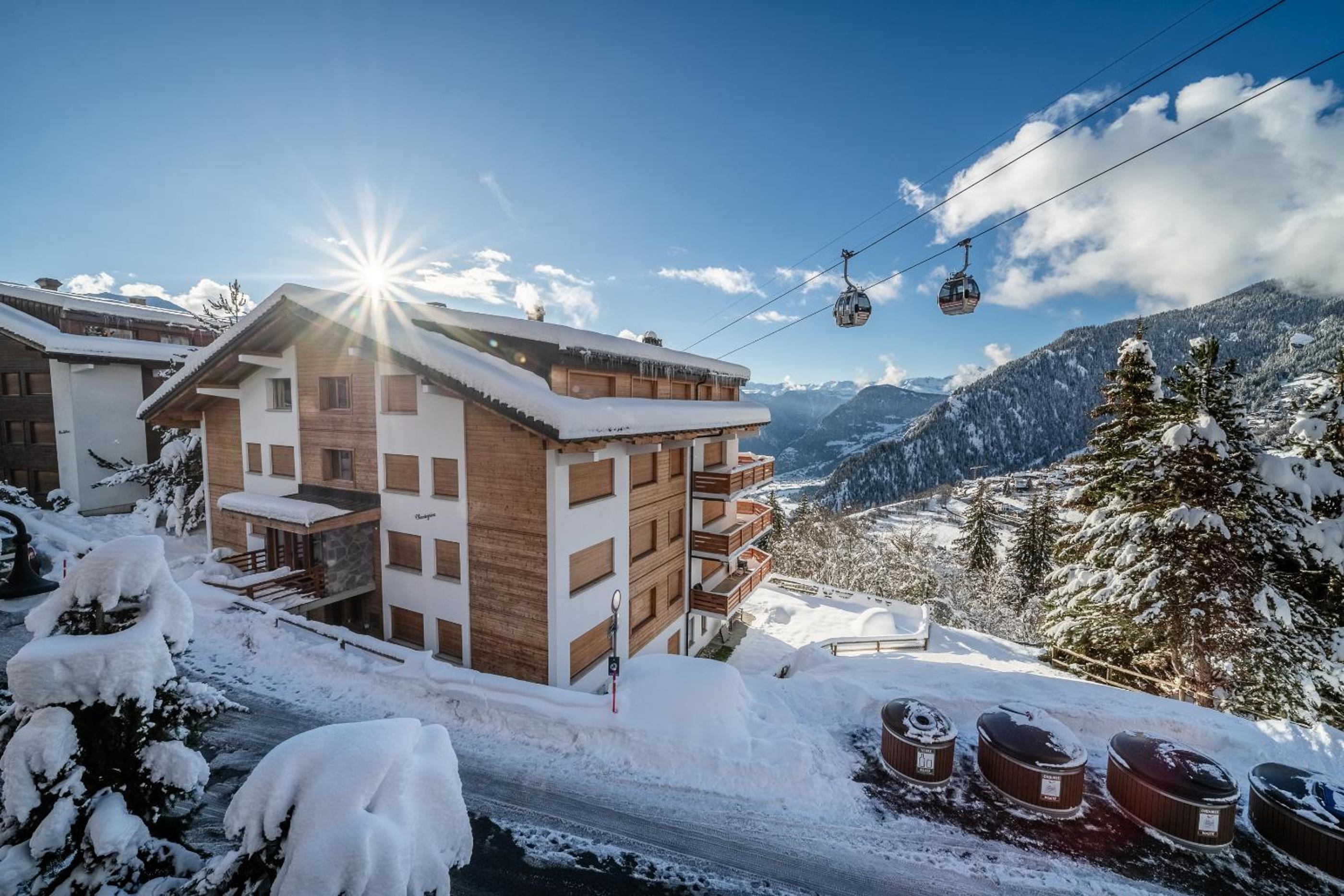 Ayous Verbier - BY EMERALD STAY