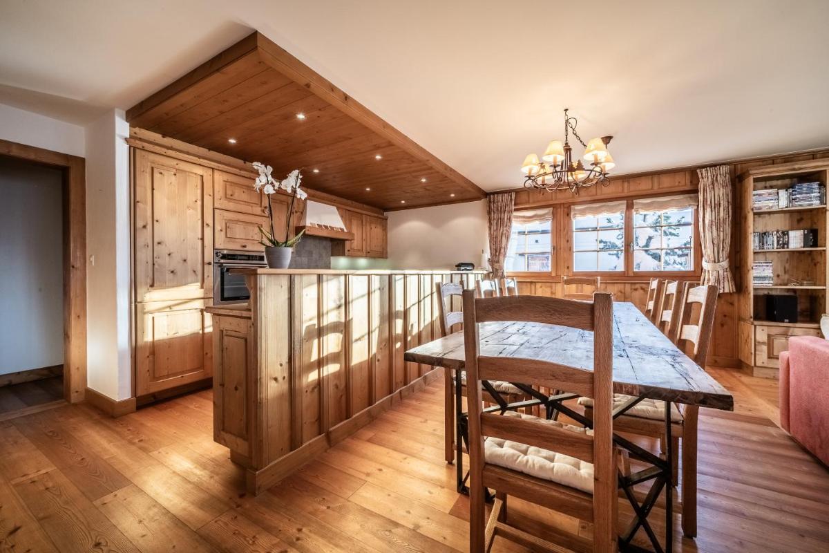 Ayous Verbier - BY EMERALD STAY