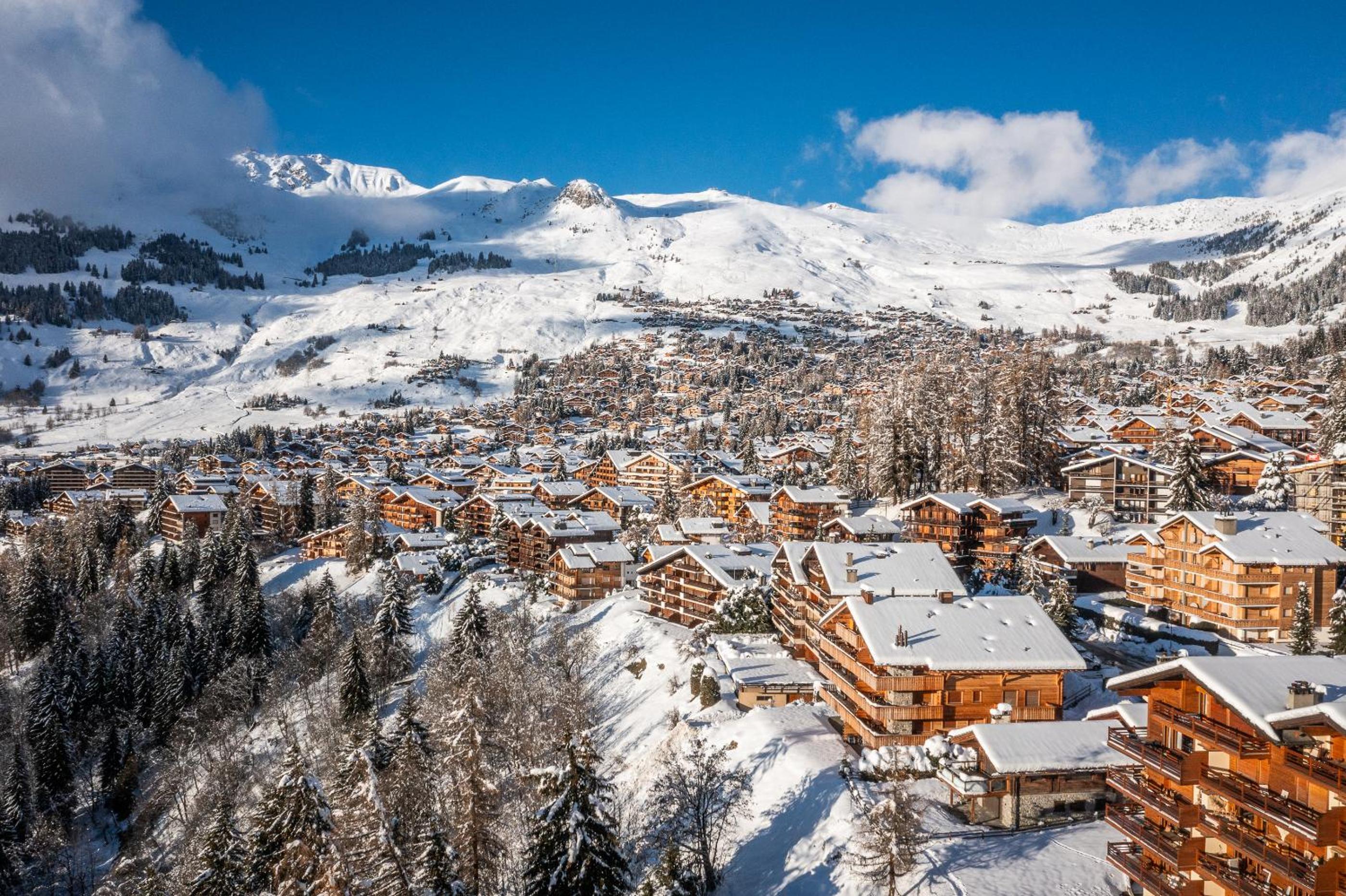 Ayous Verbier - BY EMERALD STAY