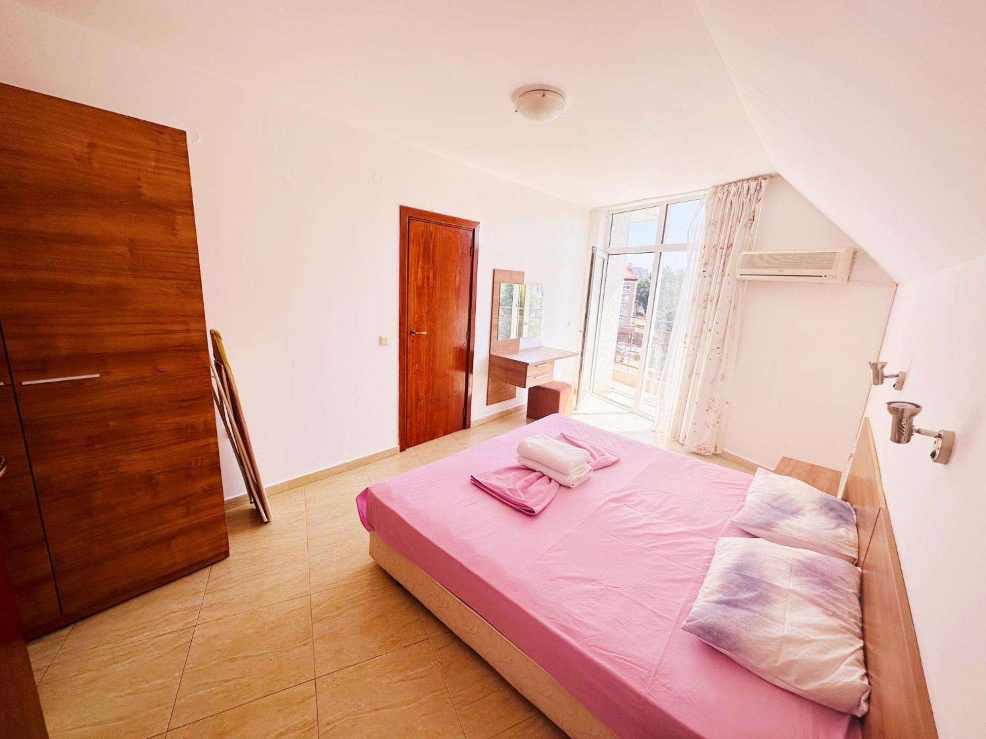 Two-bed flat in Sunny Beach with pool view