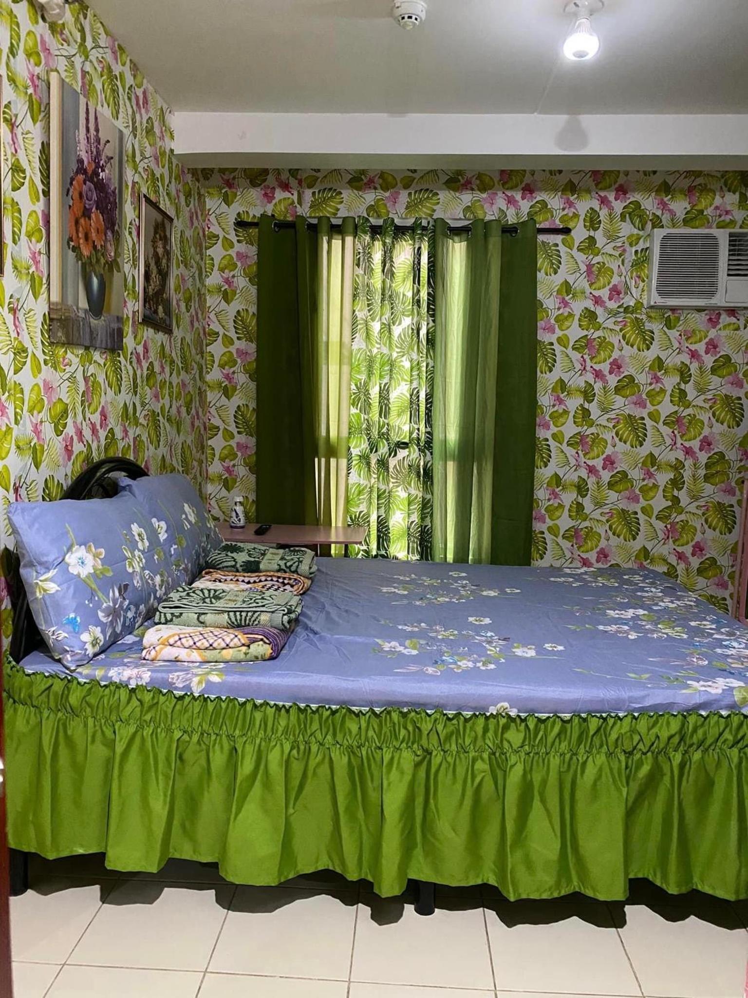 1-BR Condo Unit Urban Deca Homes Manila view 2