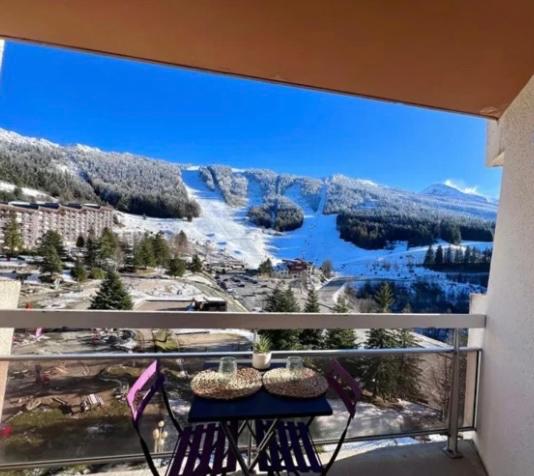Avec balcon, au pied des pistes et randos view 2