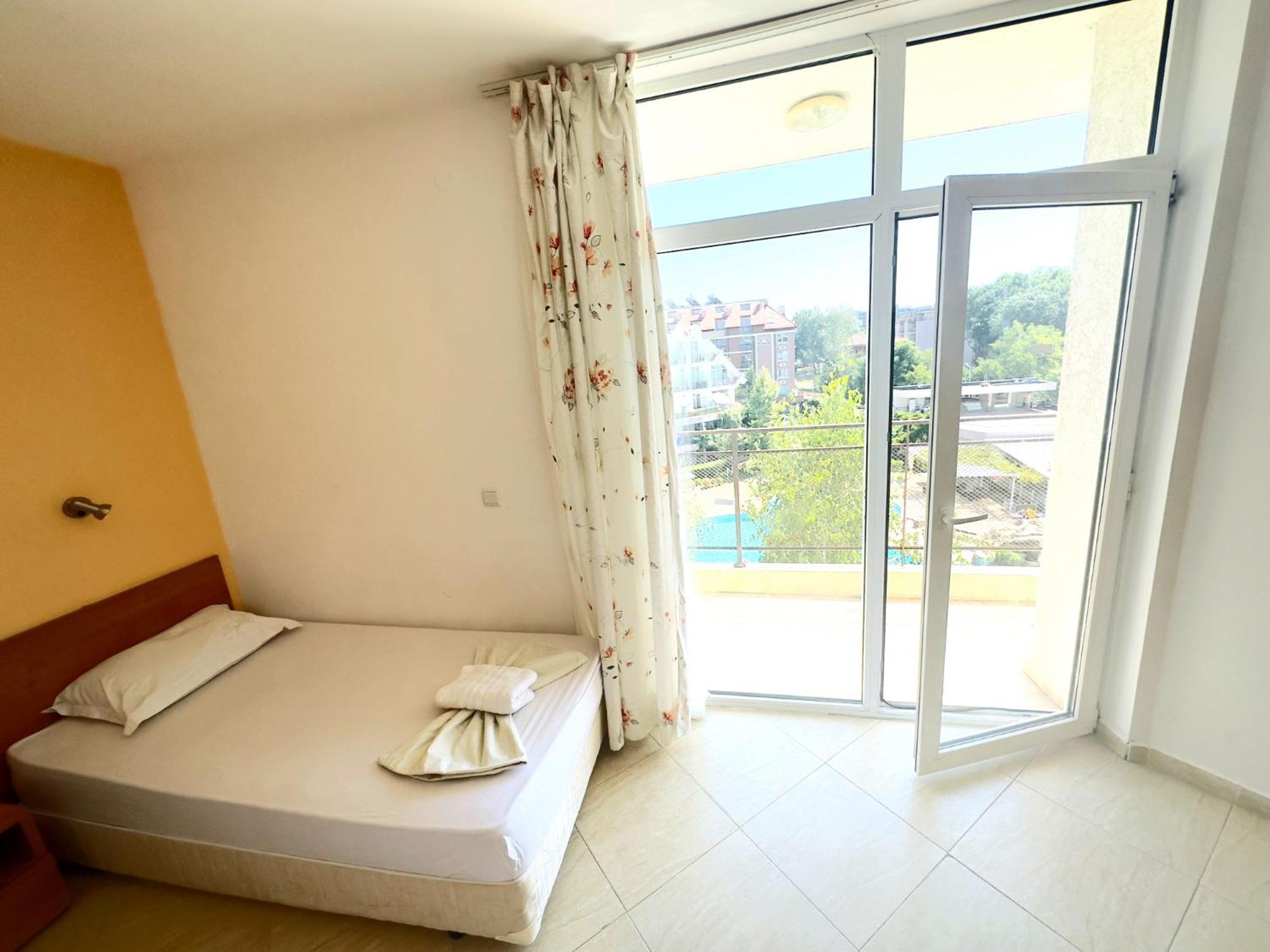 Two-bed flat in Sunny Beach with pool view