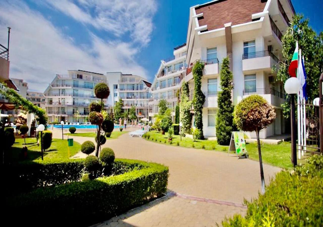 Two-bed flat in Sunny Beach with pool view