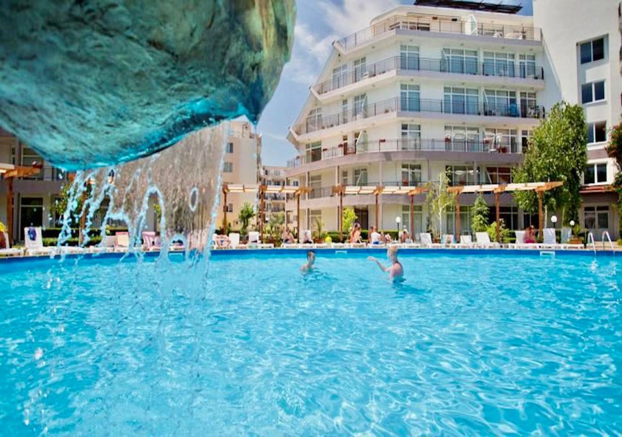 Two-bed flat in Sunny Beach with pool view