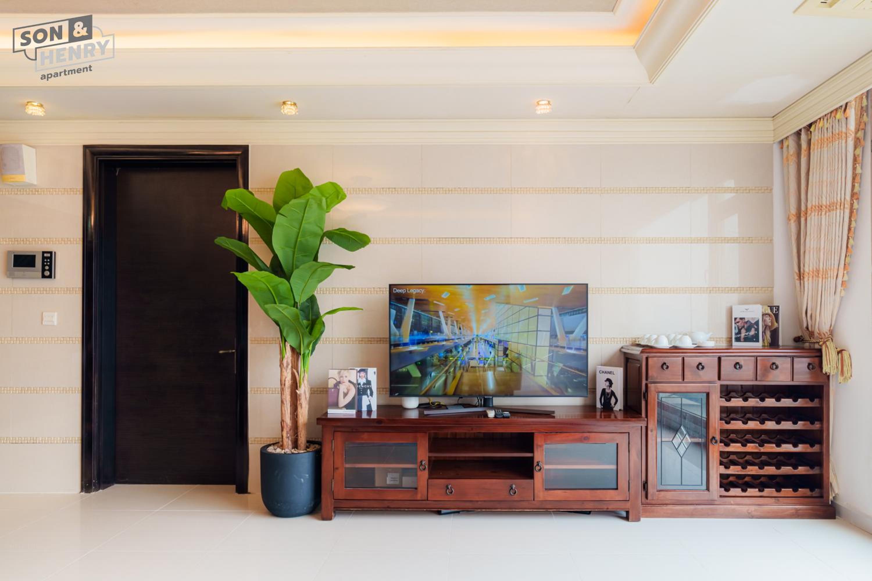 Son&Henry Cantavil Korean Apt