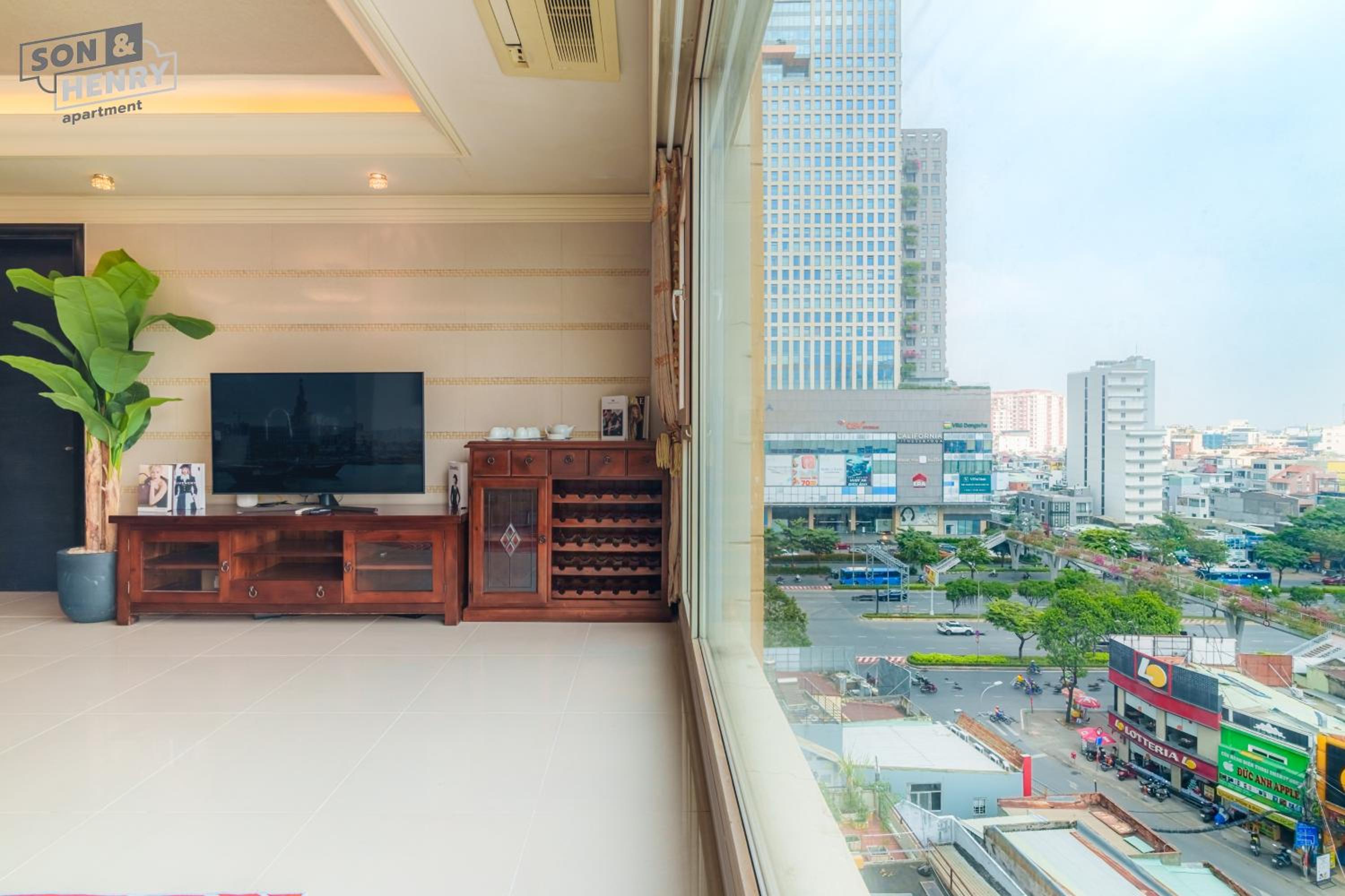 Son&Henry Cantavil Korean Apt