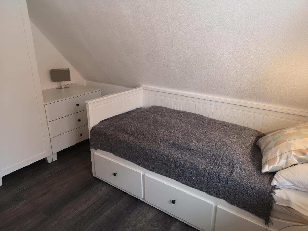 FeWo Namenlos gemuetliche FeWo fuer 3 Personen mit Balkon