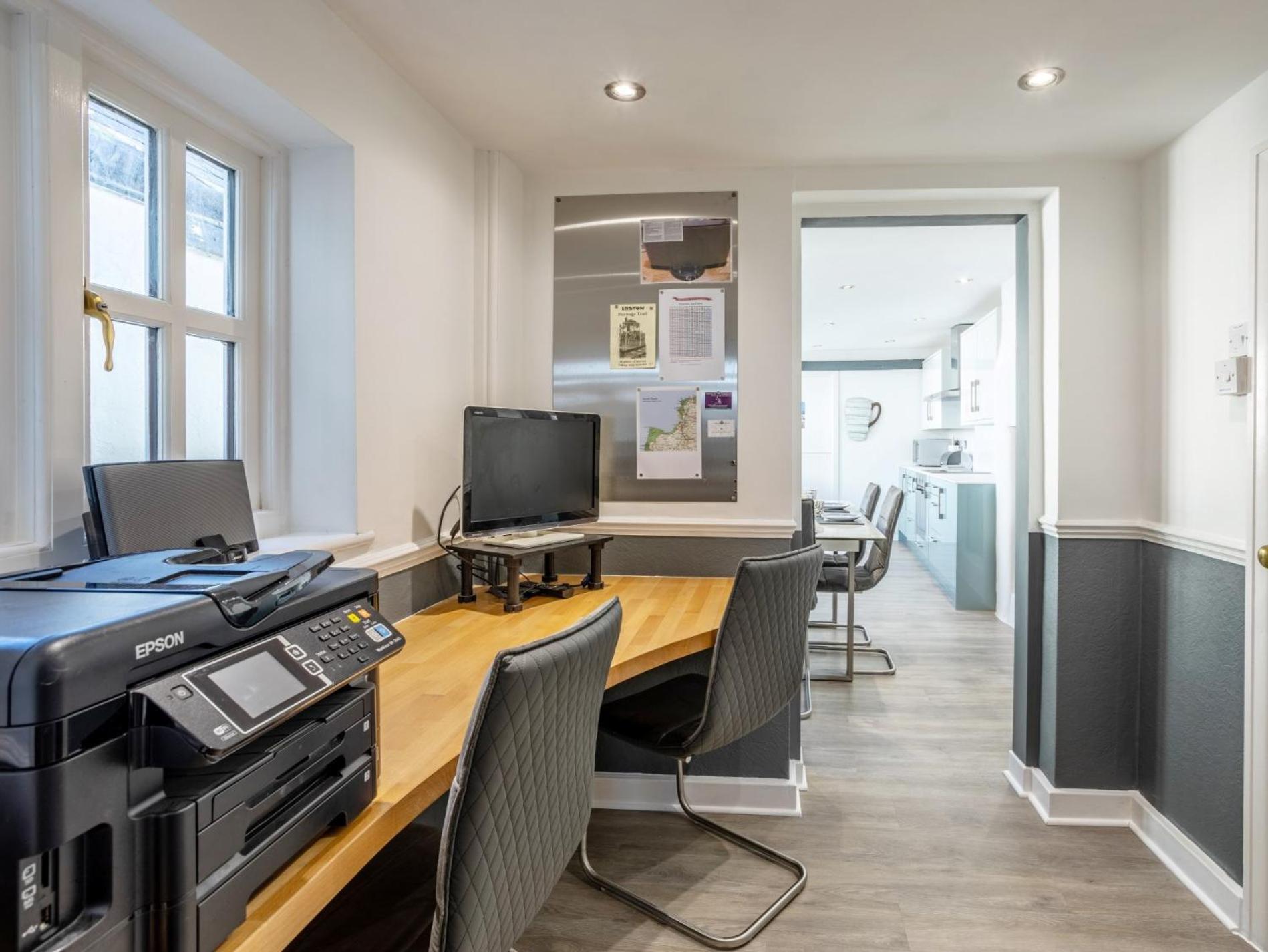 4 Bed in Bideford oc-incot view 3
