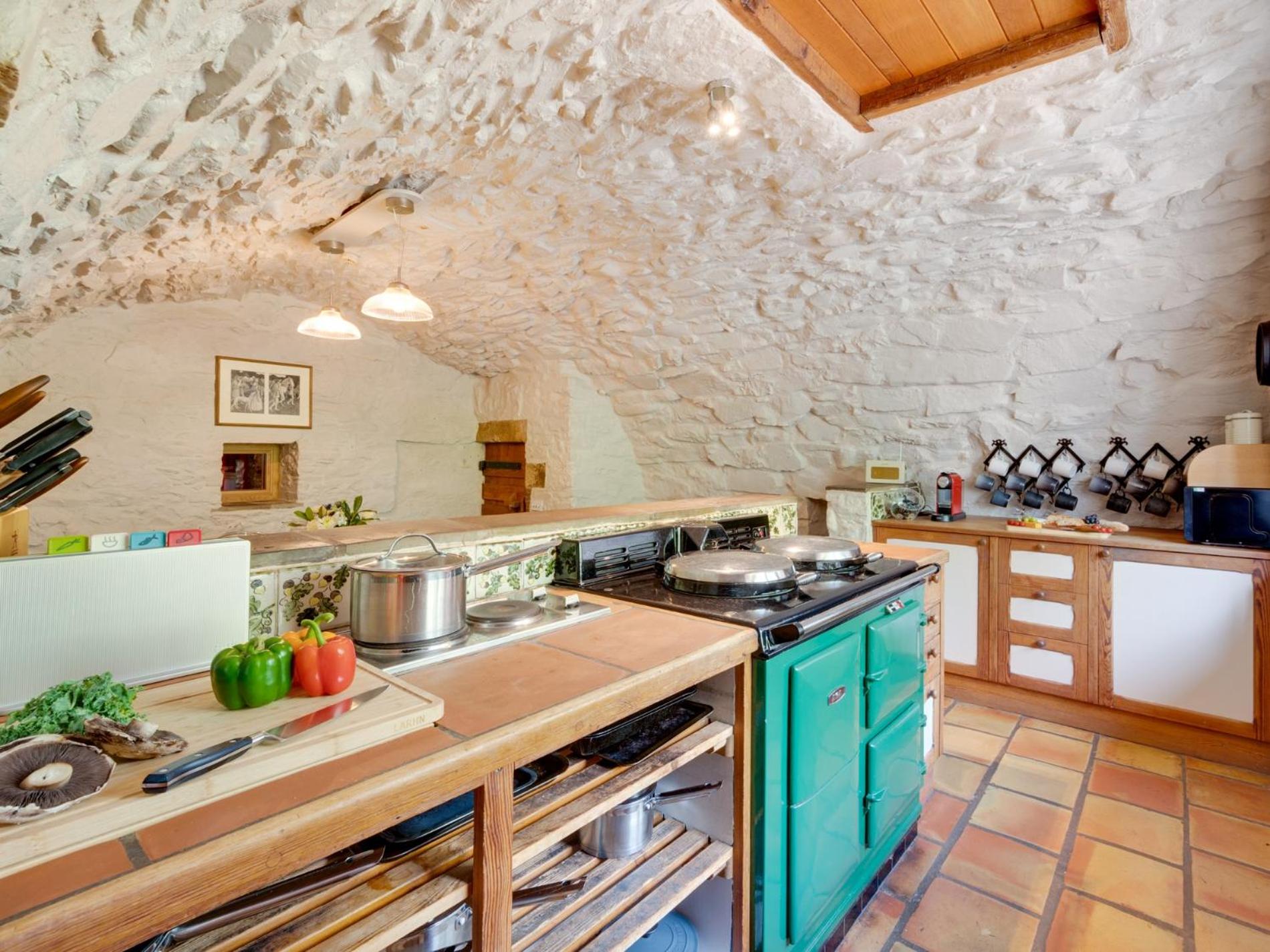 5 Bed in Selkirk oc-tower view 4