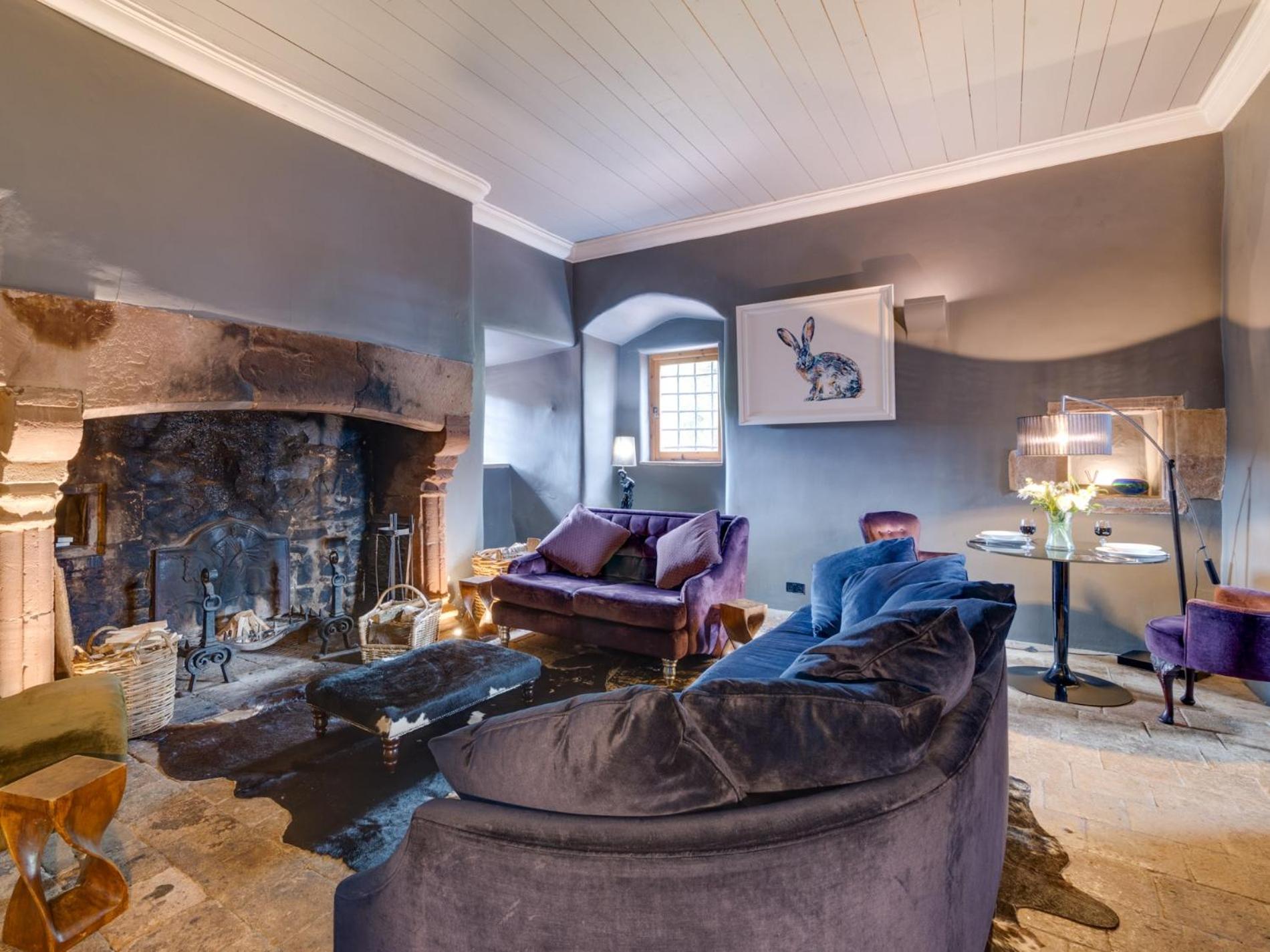 5 Bed in Selkirk oc-tower view 5