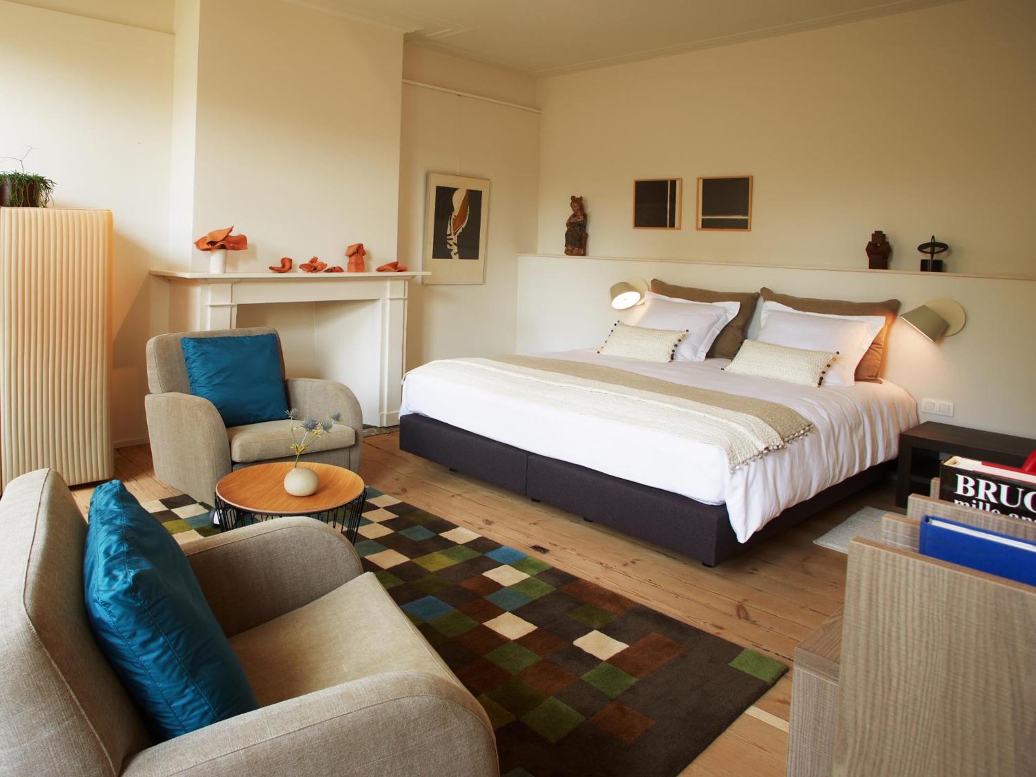 B&B Alphabet - Luxury Guesthouse and Art Gallery