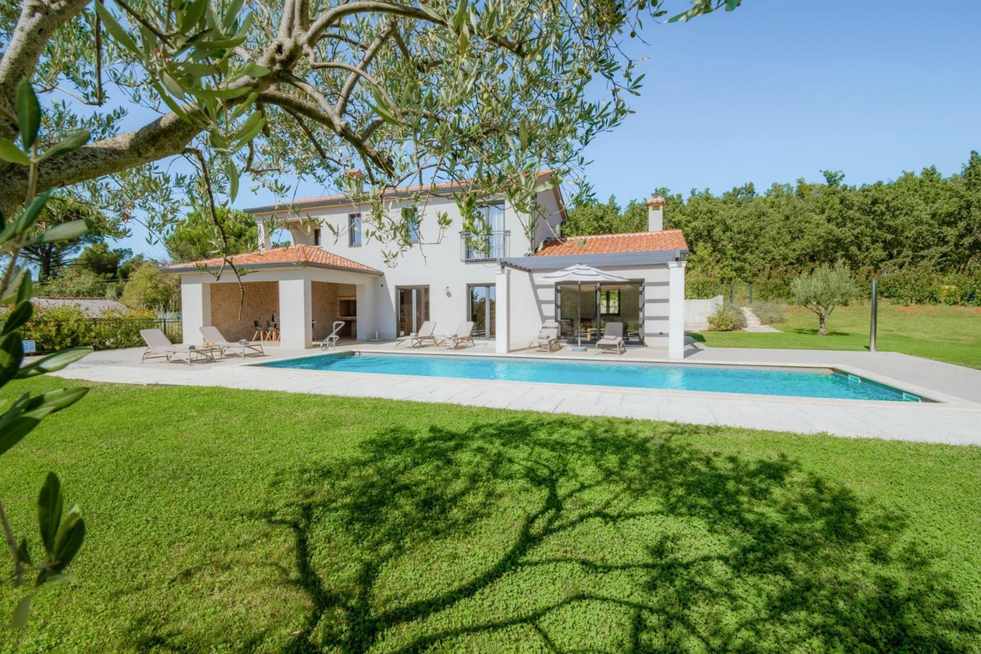Villa Frida in Vizinada, Poreč by Istrabook view 2