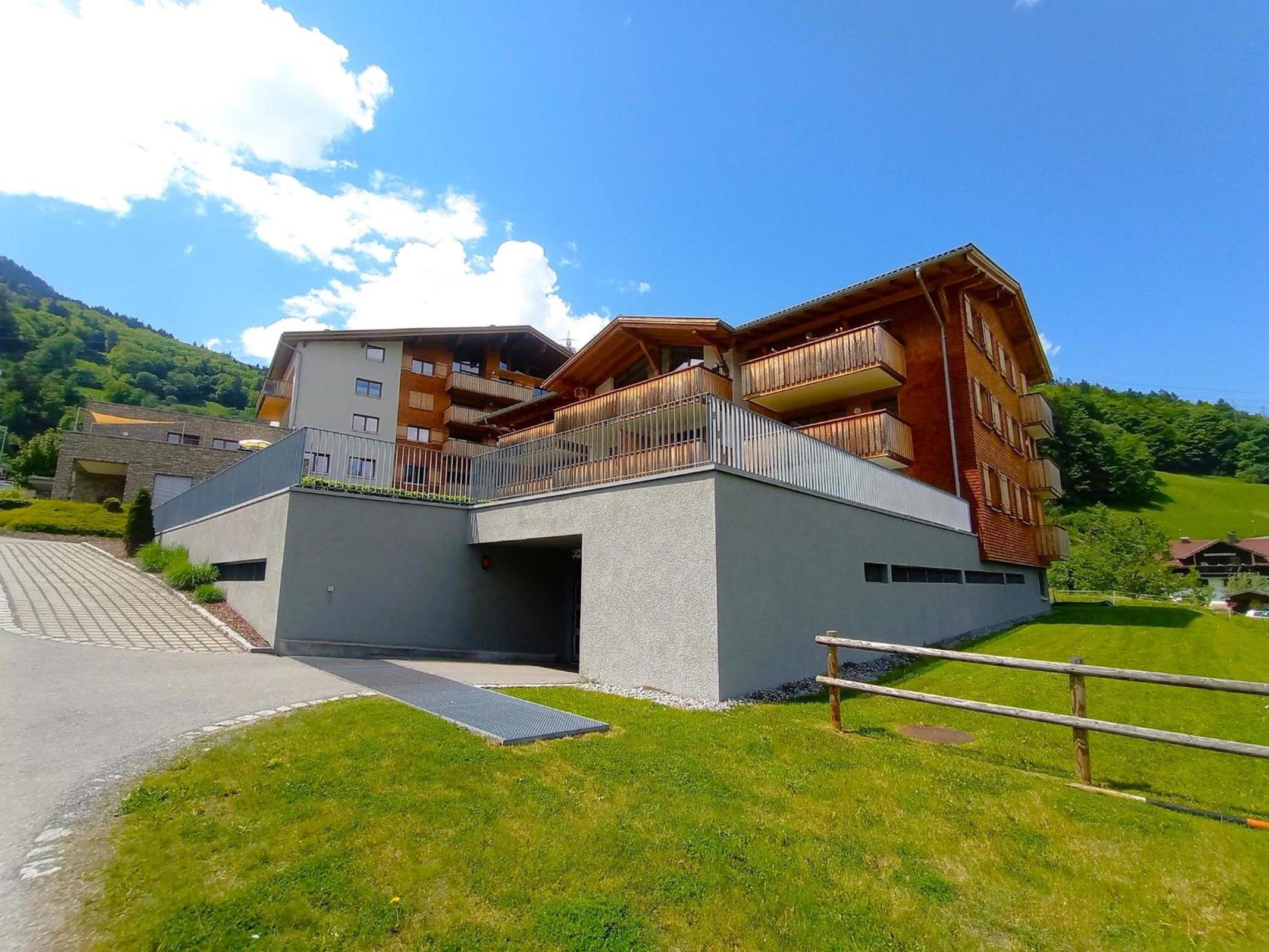Verwall 1 Garten FeWo by Alpenfeder