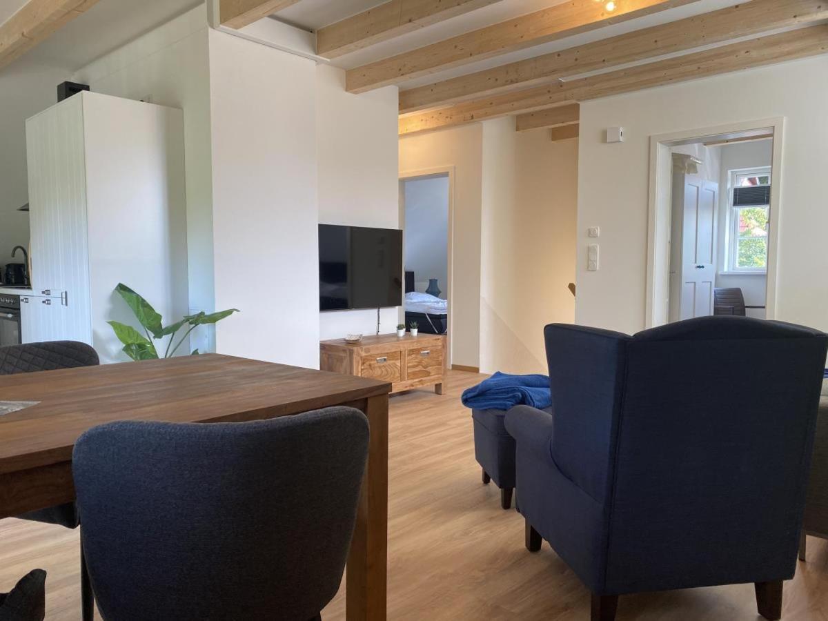 FW Bonica Reetdachhaus 4 Personen Balkon 2 SZ