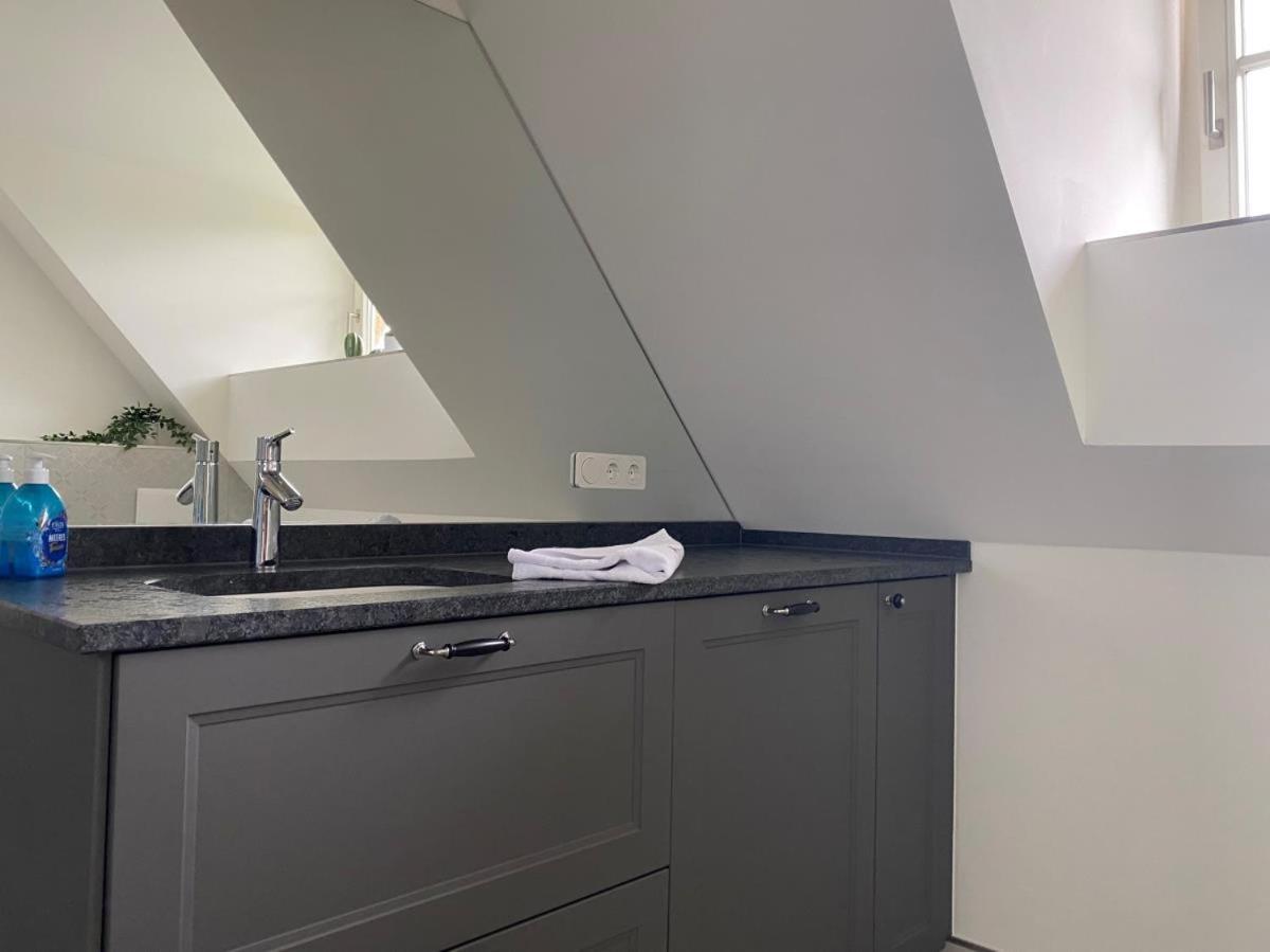FW Bonica Reetdachhaus 4 Personen Balkon 2 SZ
