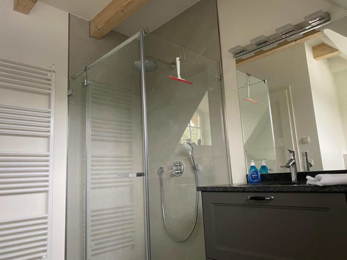 FW Bonica Reetdachhaus 4 Personen Balkon 2 SZ