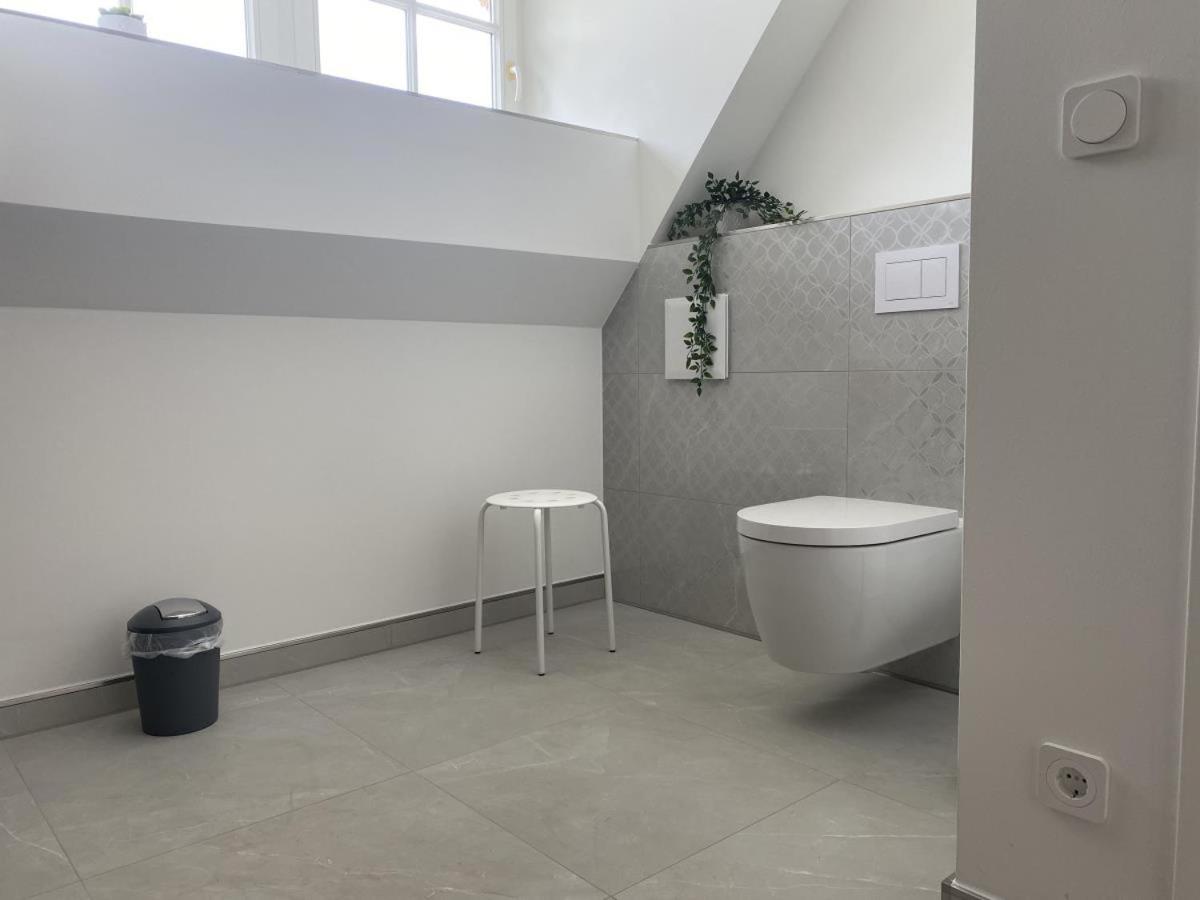 FW Bonica Reetdachhaus 4 Personen Balkon 2 SZ