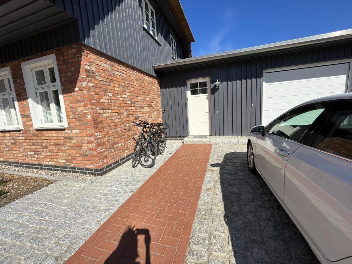 FW Bonica Reetdachhaus 4 Personen Balkon 2 SZ