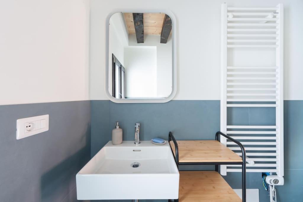 Ca' Ferrando, brand new apartment, experienced host!