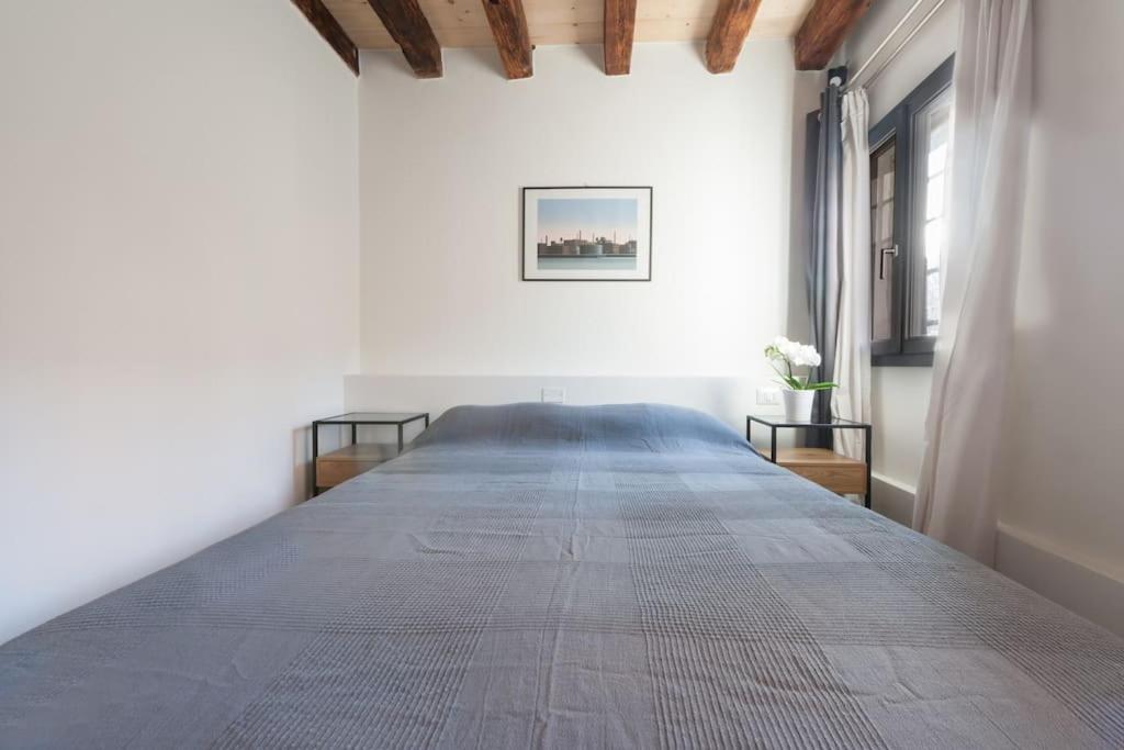Ca' Ferrando, brand new apartment, experienced host!