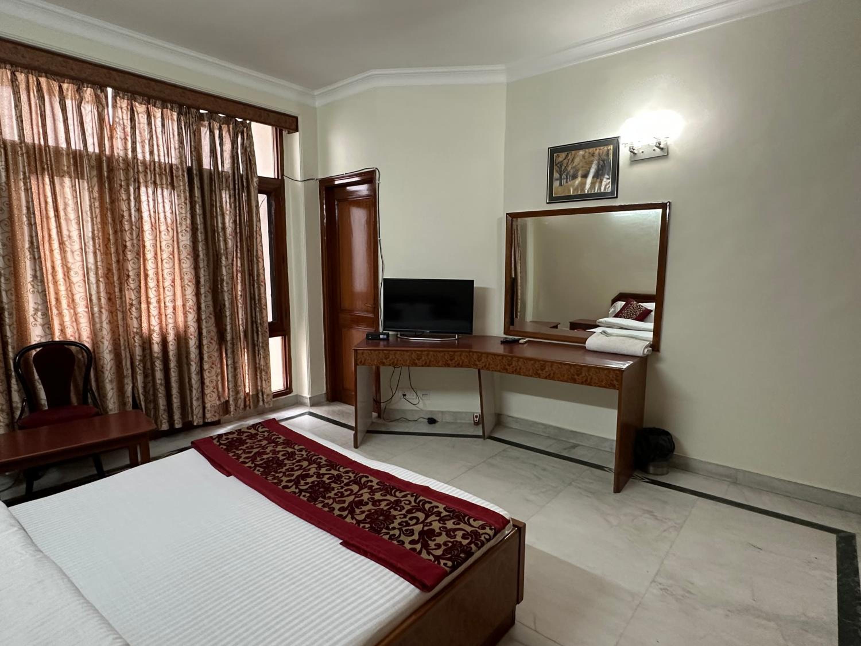 Pamposh Guest House, Gurgaon view 5
