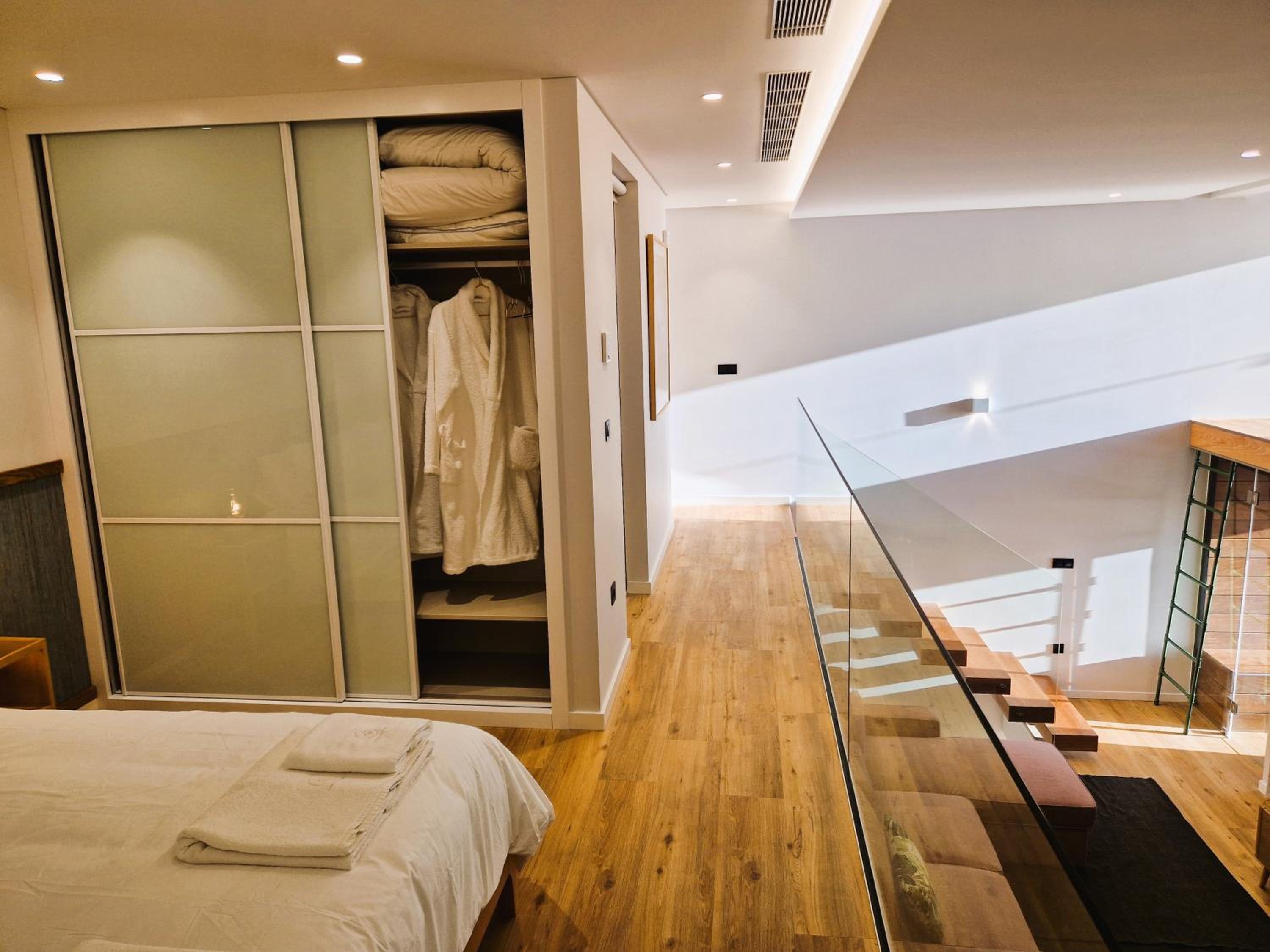 SHELL LIVING - Infinity Loft view 3