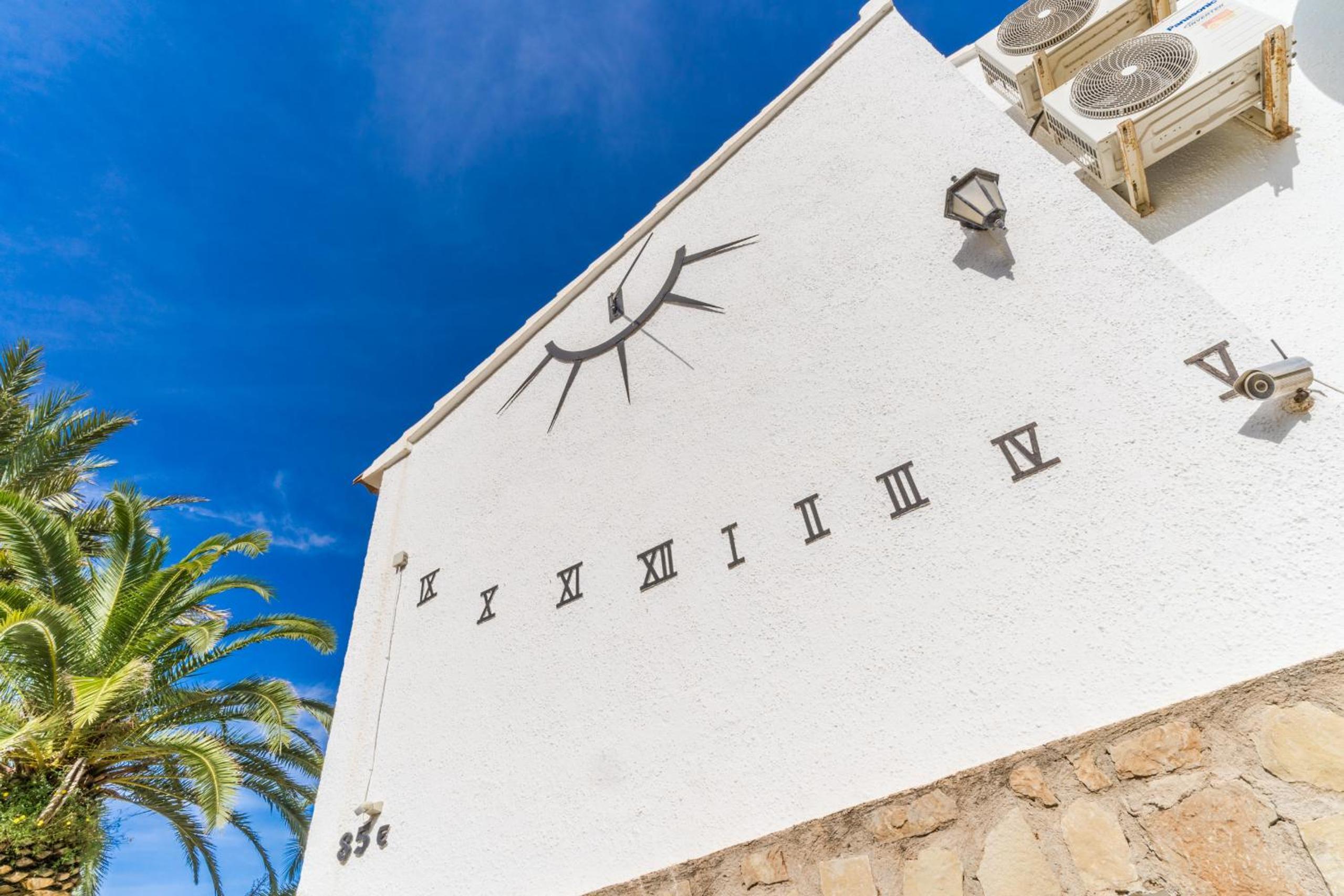 Casa Sundial