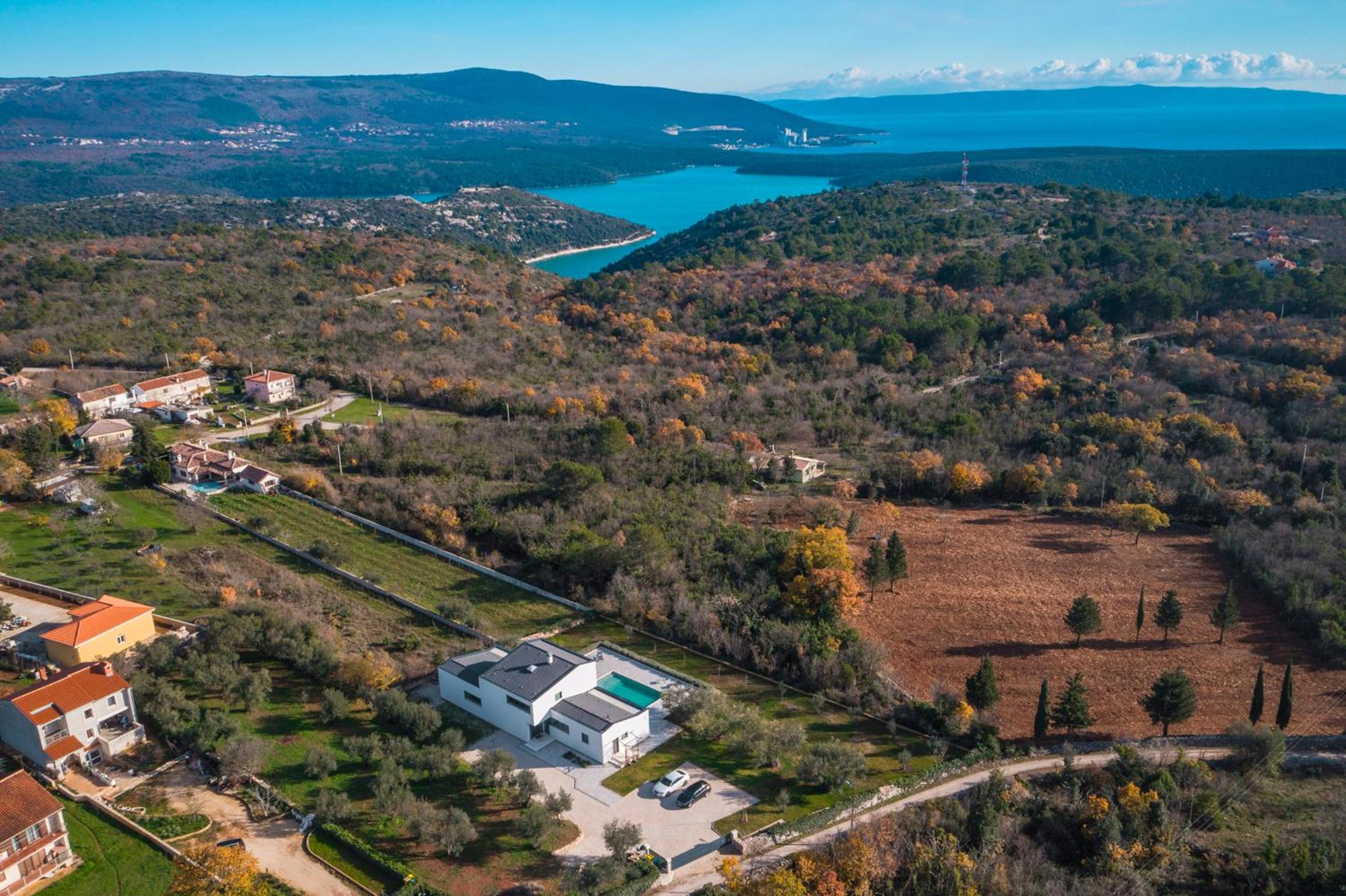 Martincic residence - 5 stars luxury with pool heating on 4000m2 view 3