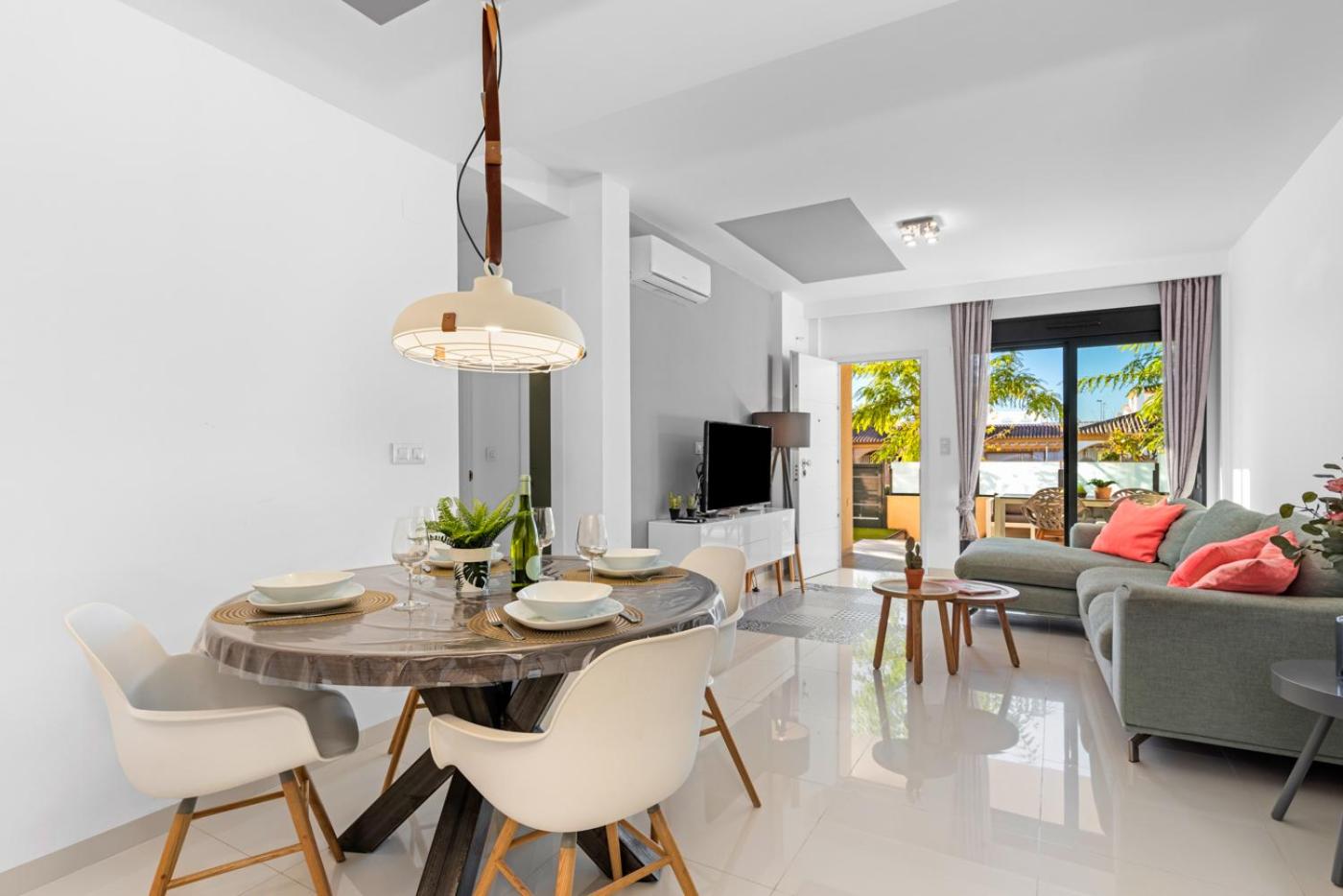 Playa Elisa Bay Luxury Apartment