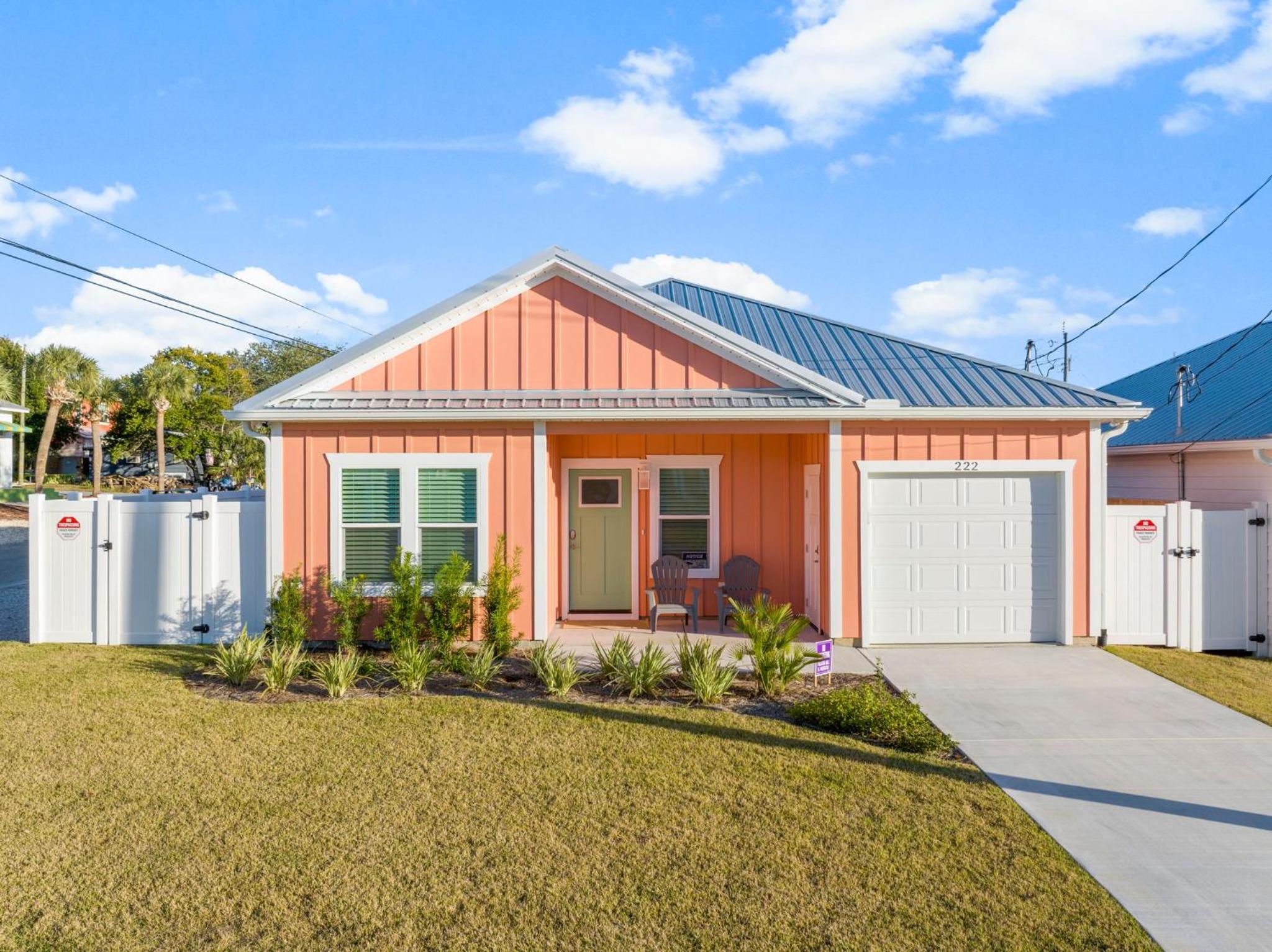 Laguna Peach: 3BA 2BA retreat for 10! Explore nearby beaches & activities view 4