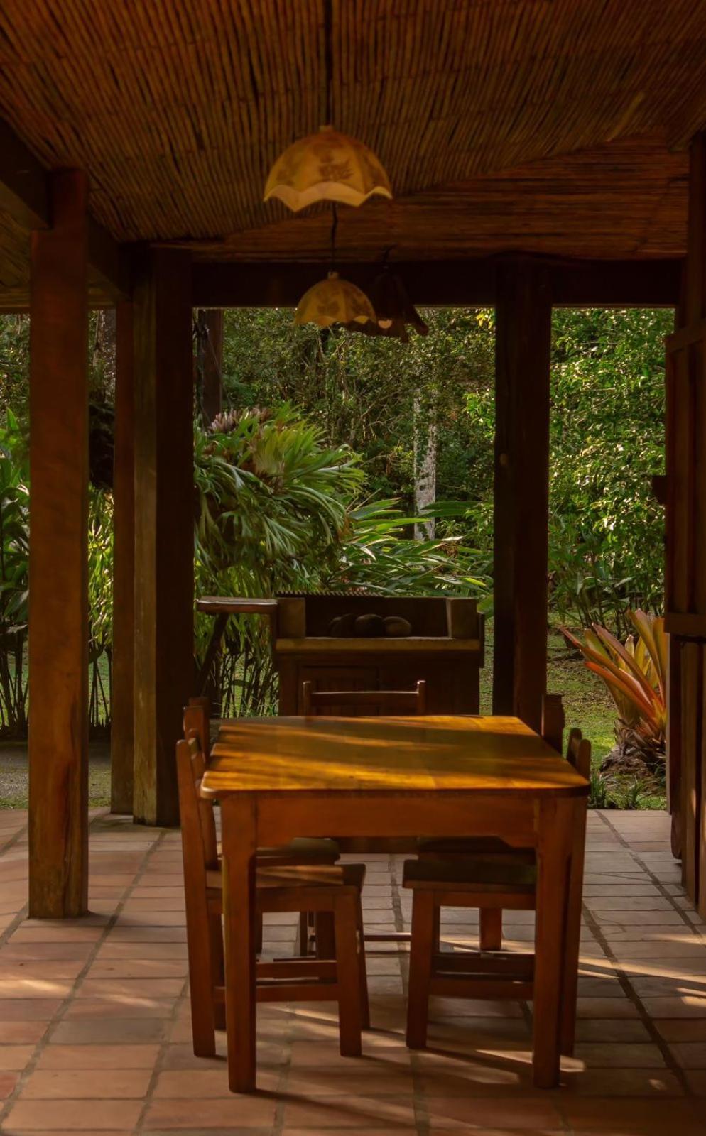 Casa Heliconia - spacious, big garden, close to the beach