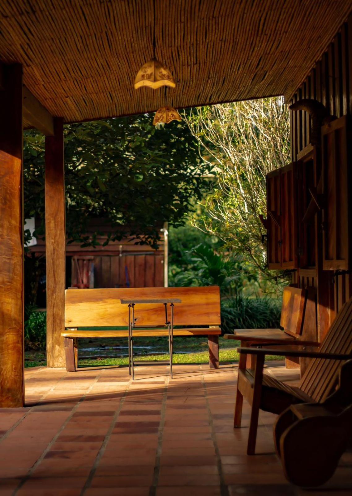 Casa Heliconia - spacious, big garden, close to the beach