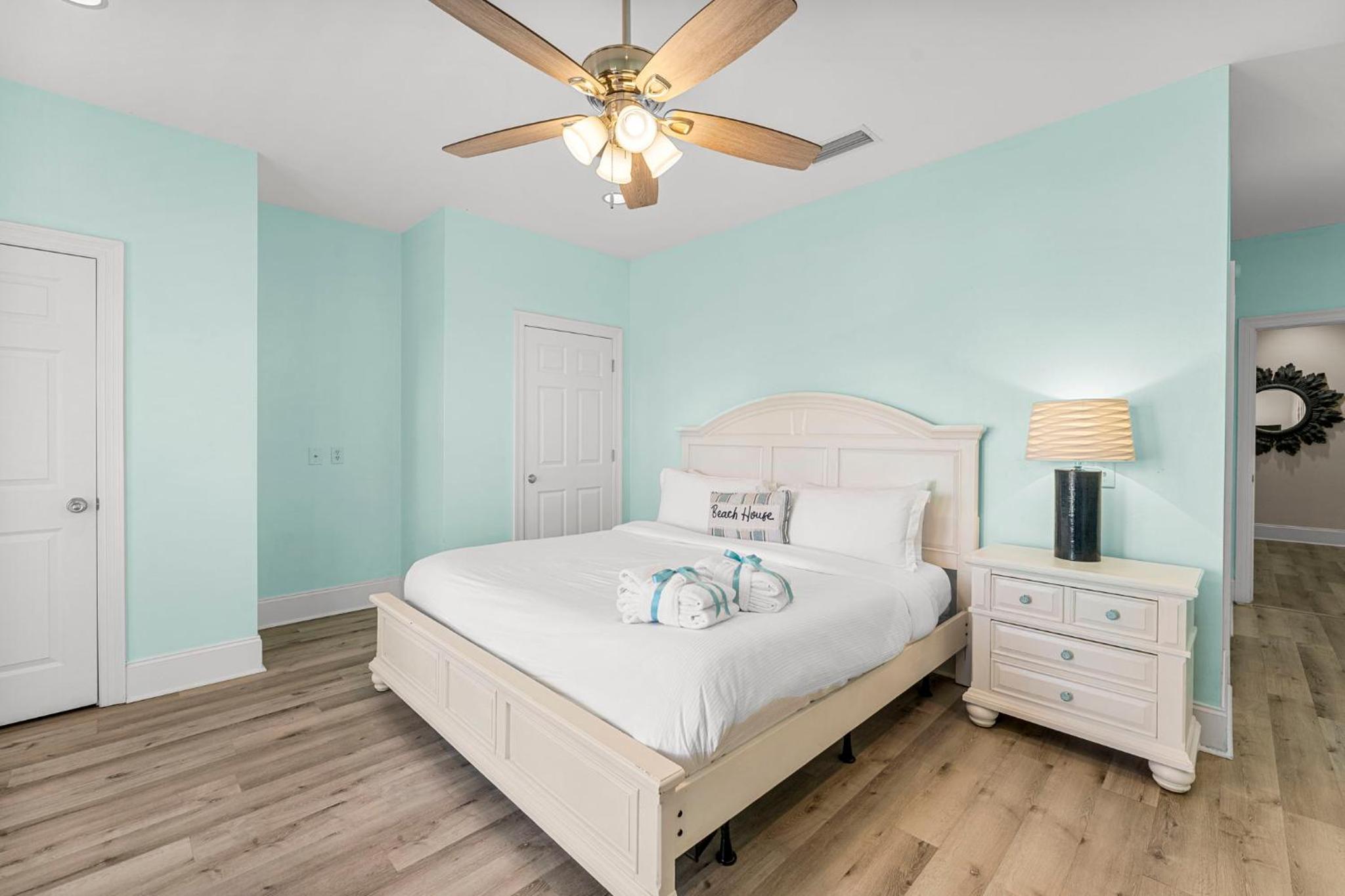 Spectacular Gulf Views w/ PRIVATE POOL! Remarkable 3BR 35BA Bedding for 12! view 4