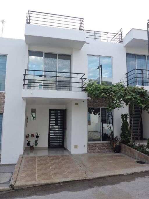 Casa con piscina interna para tus vacaciones