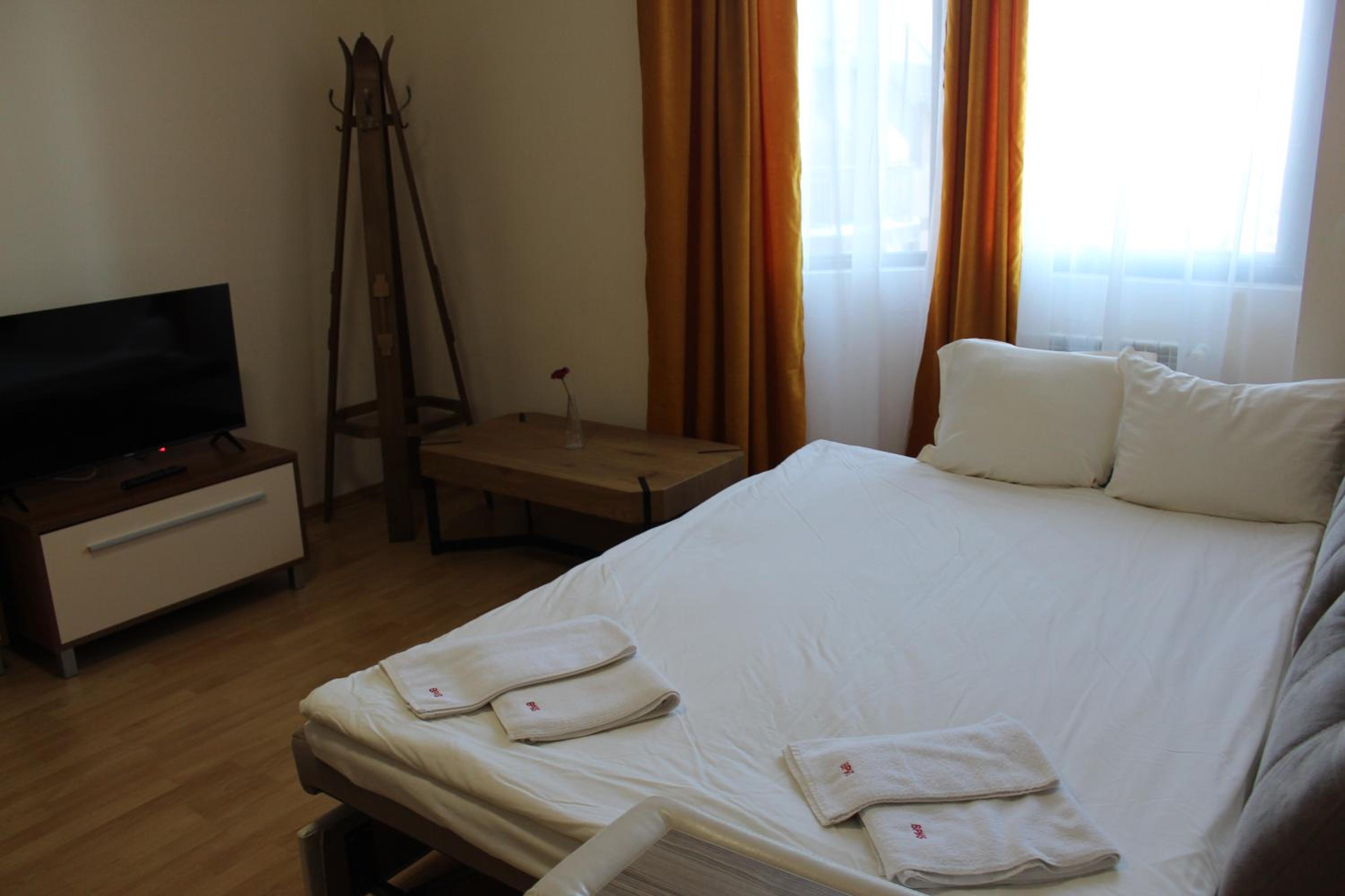 Large size apartment sleep 6 in Flora main building