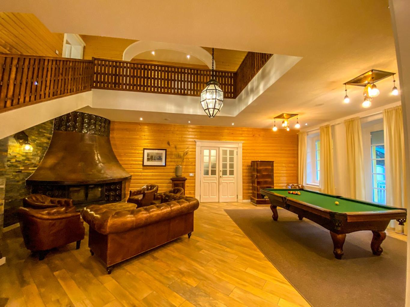 lounge