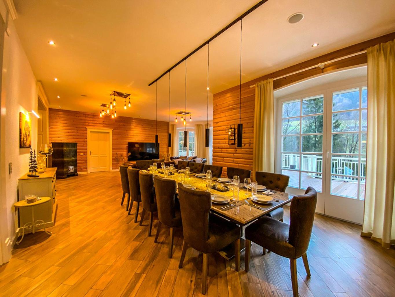 dining
