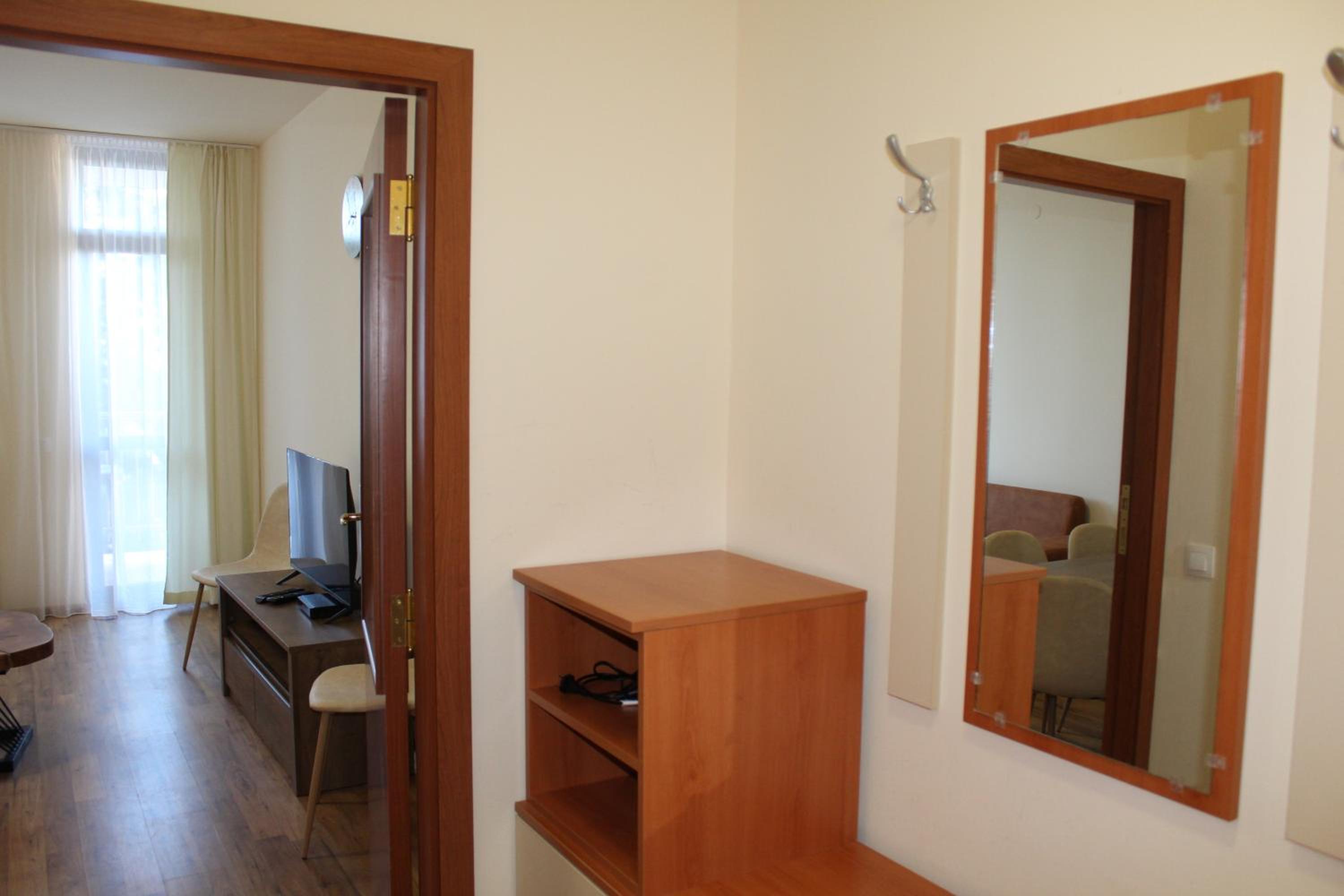 Large size apartment sleep 6 in Flora main building