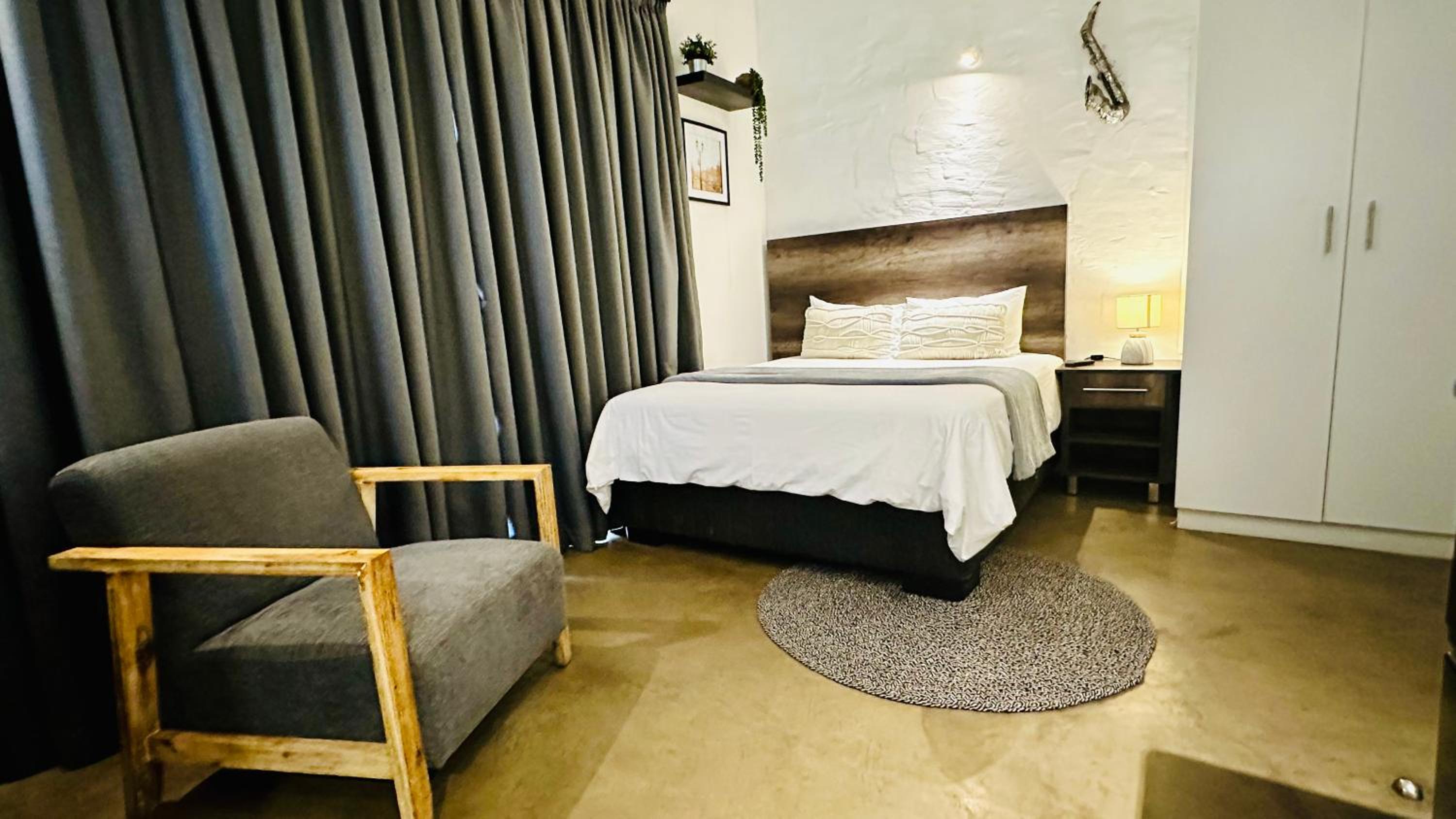 City Living Apartment 119 - Private Balcony, Washing Machine & Fast WiFi