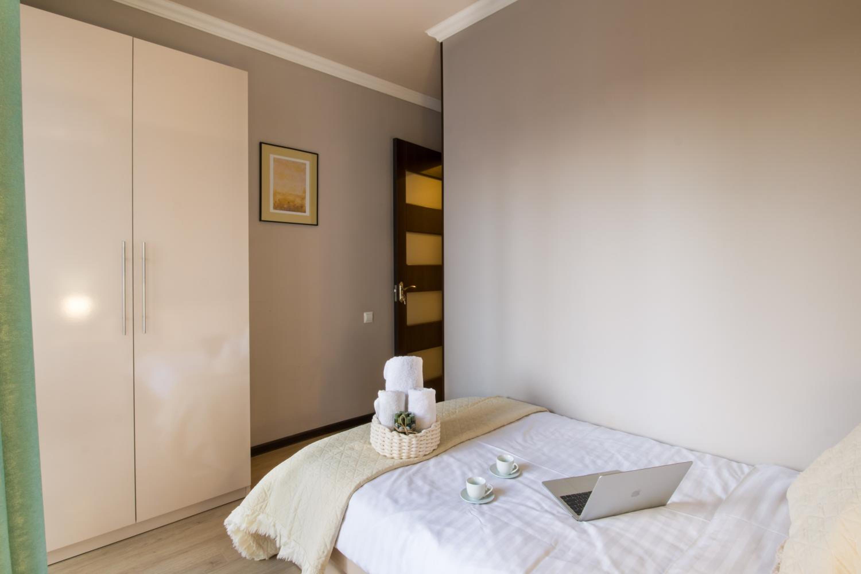 hotelise l Verde Apartment