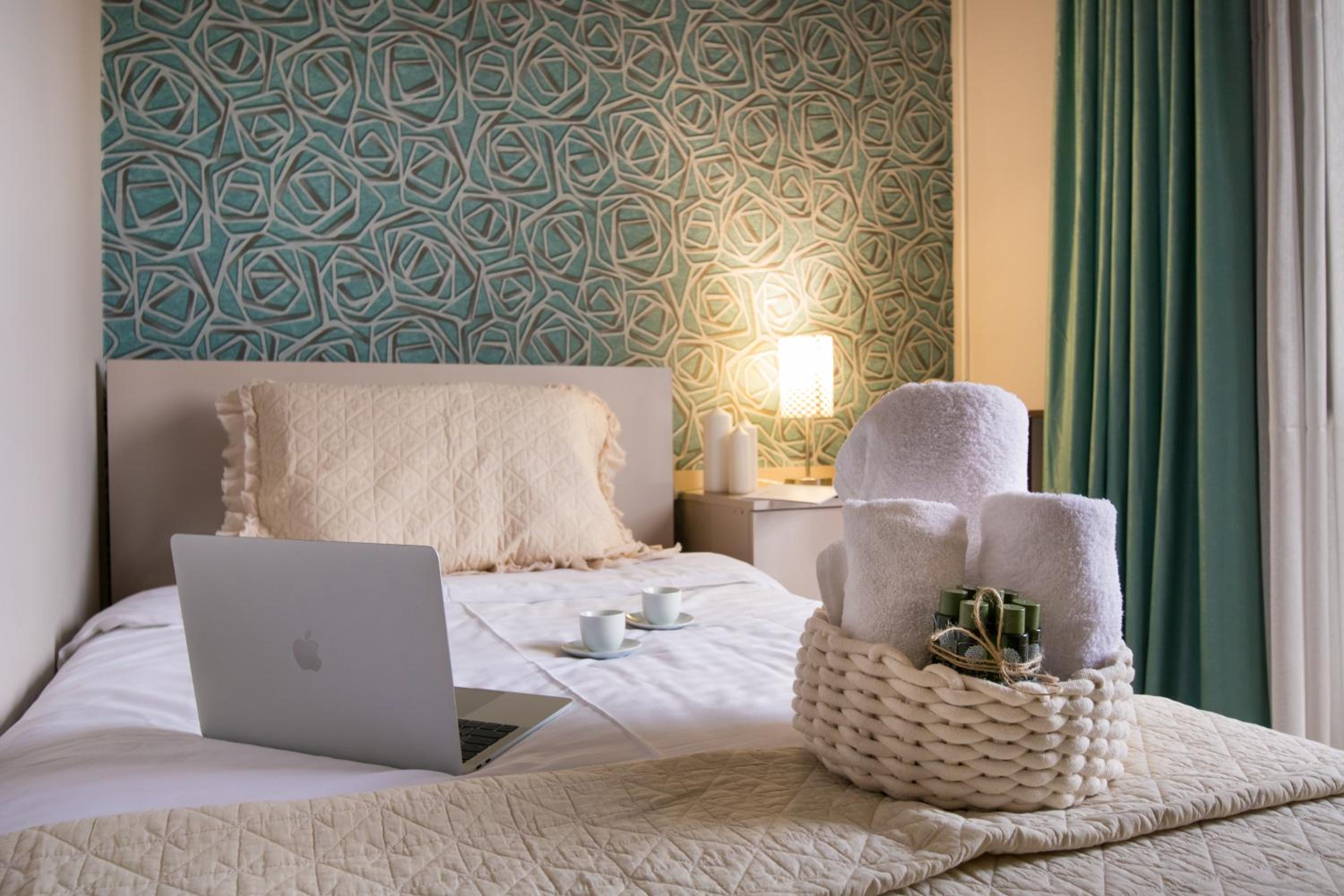 hotelise l Verde Apartment