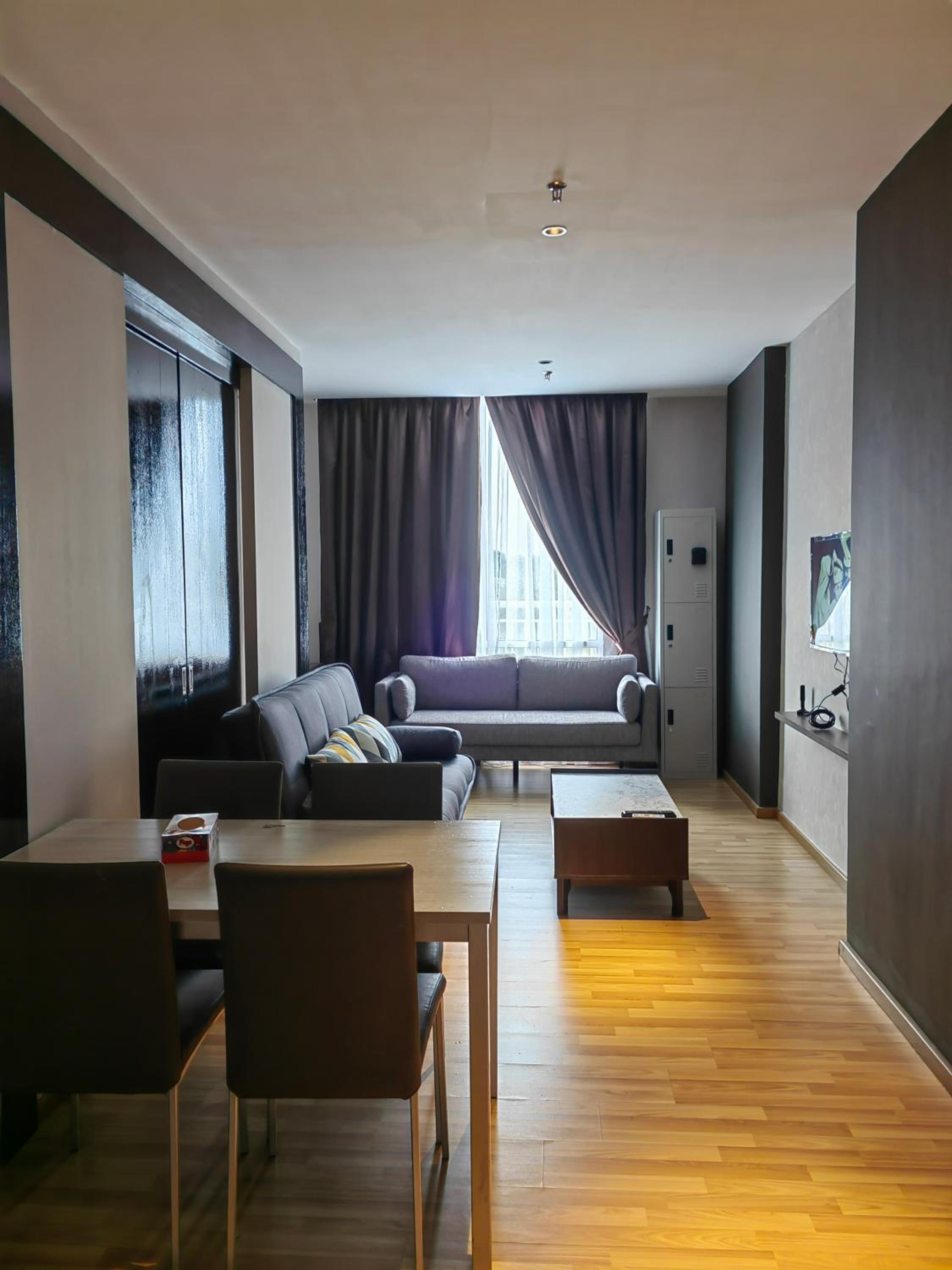 Lifestyle 1 bedroom apartment photo 2