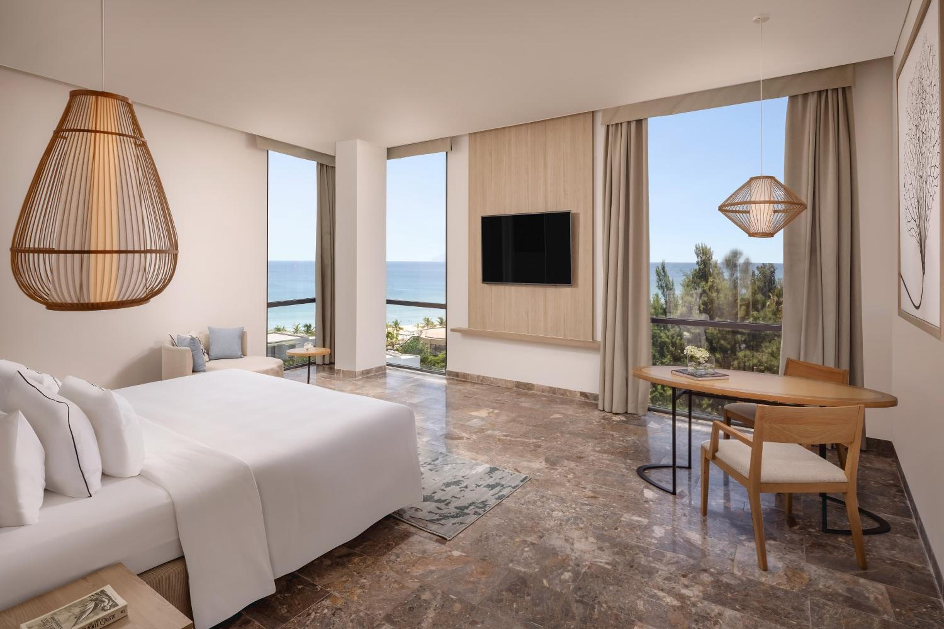 Meliá Danang Beach Resort