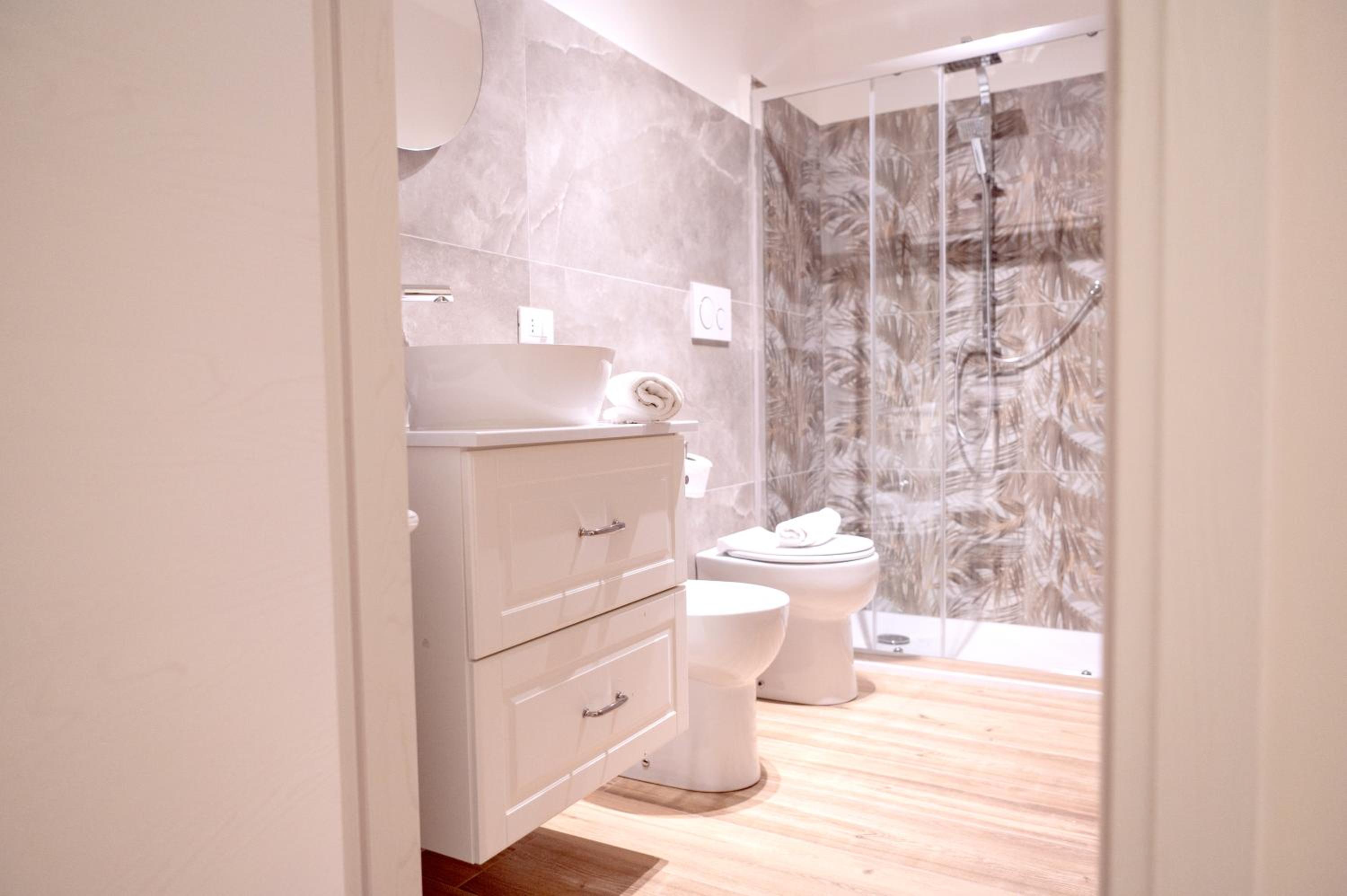 La Bifora en Tivoli — bathroom