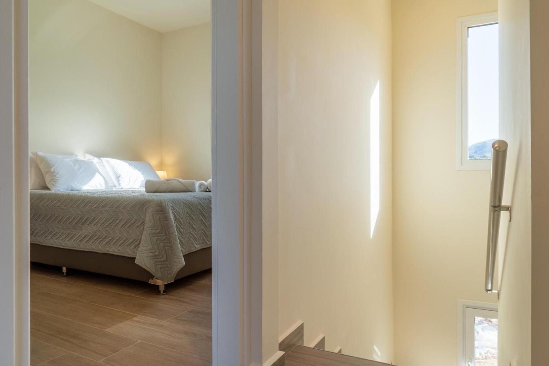Amethyst Nevelo Quality Villas